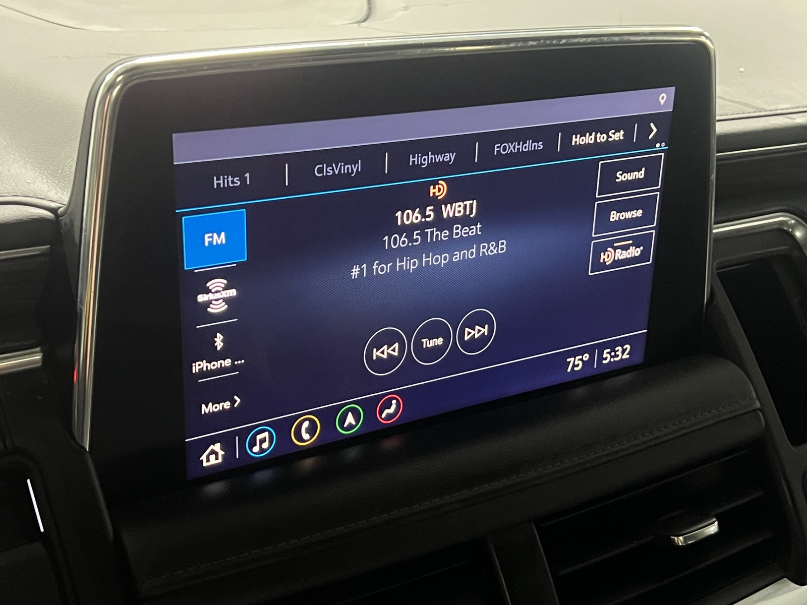 Thumbnail: 2021 Chevrolet Suburban - 3