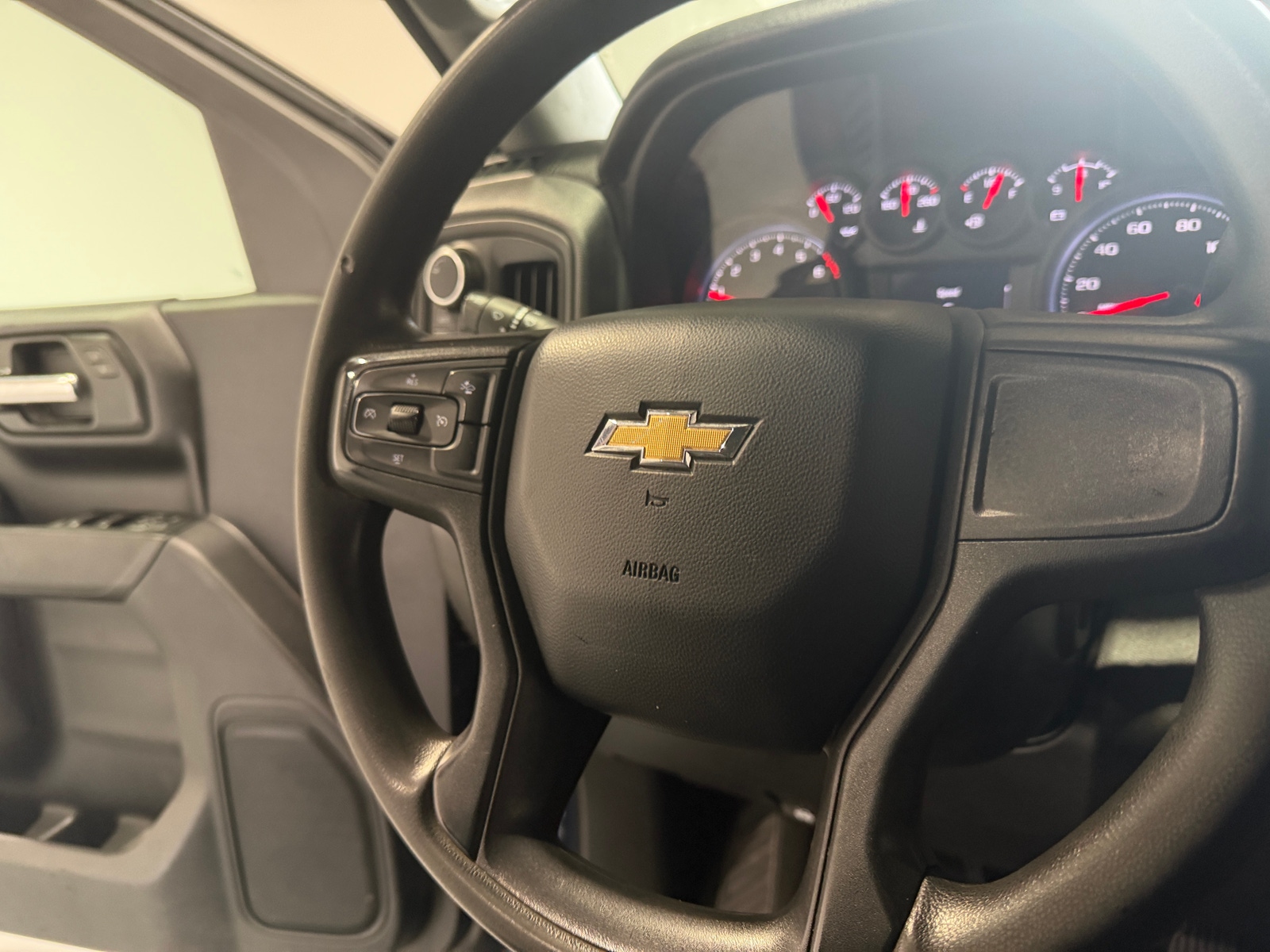 Thumbnail: 2022 Chevrolet Silverado 1500 - 5