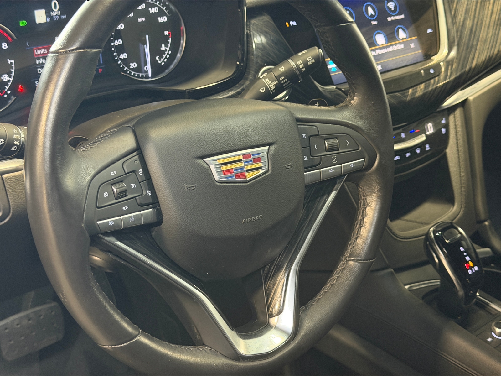 Thumbnail: 2025 Cadillac XT6 - 4