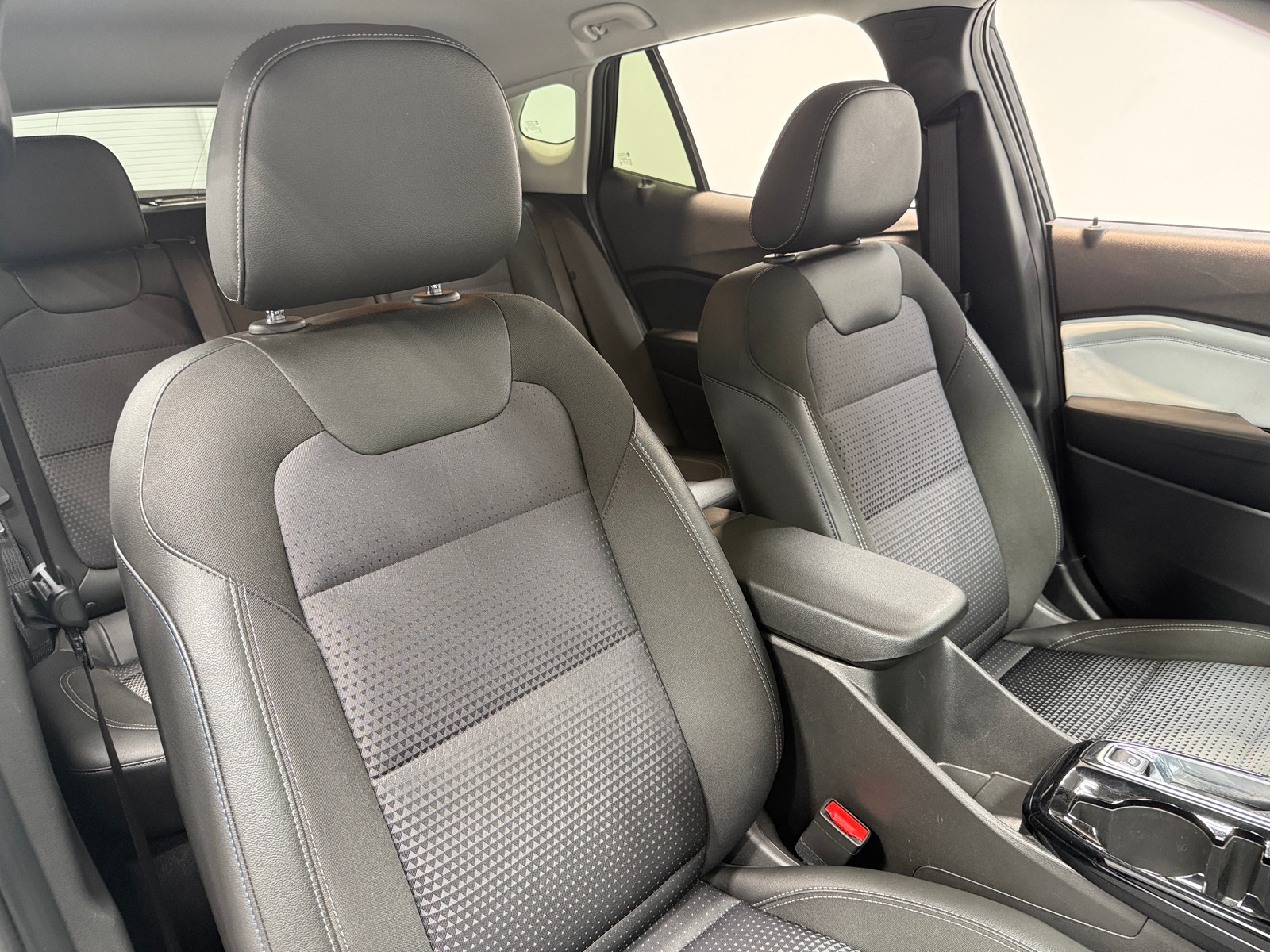 Thumbnail: 2025 Chevrolet Trax - 2