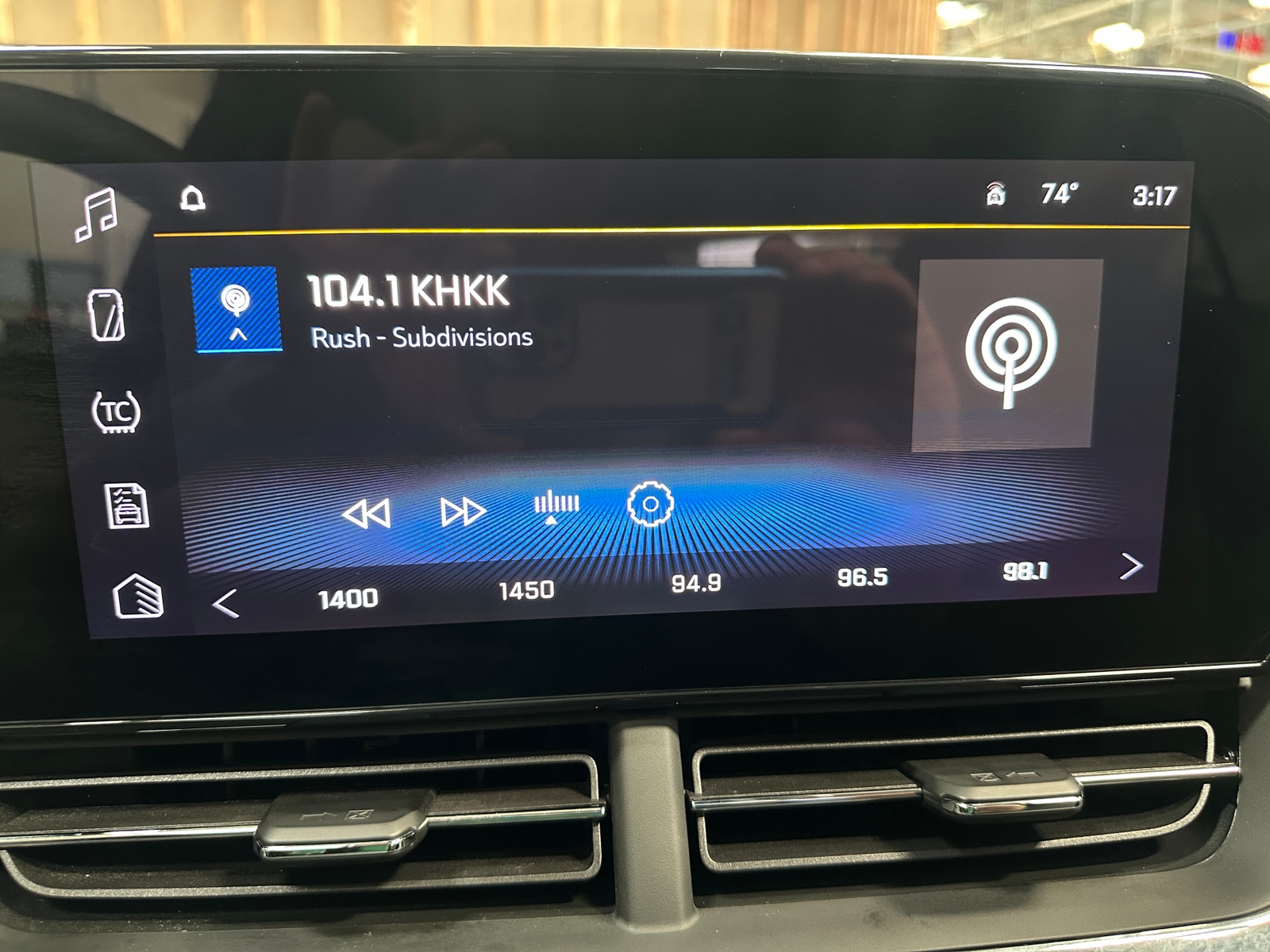 Thumbnail: 2025 Chevrolet Trax - 4
