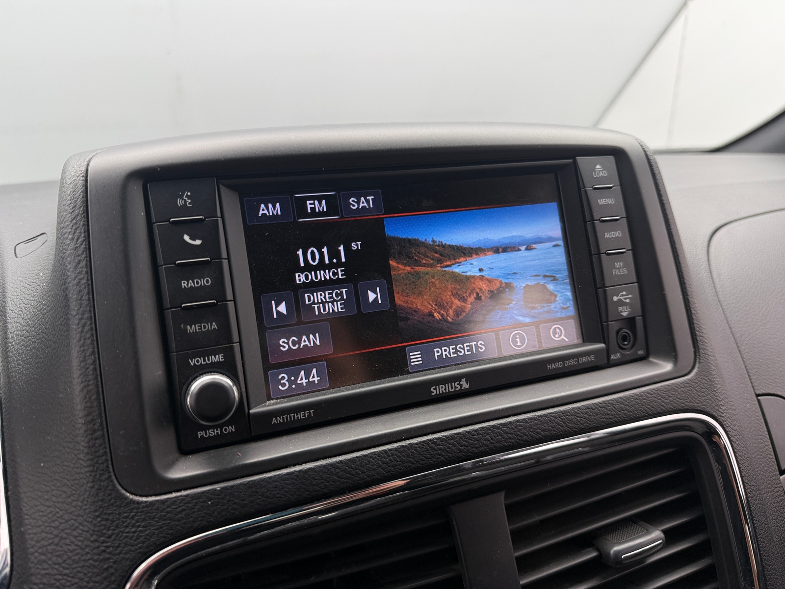 Thumbnail: 2018 Dodge Grand Caravan - 4