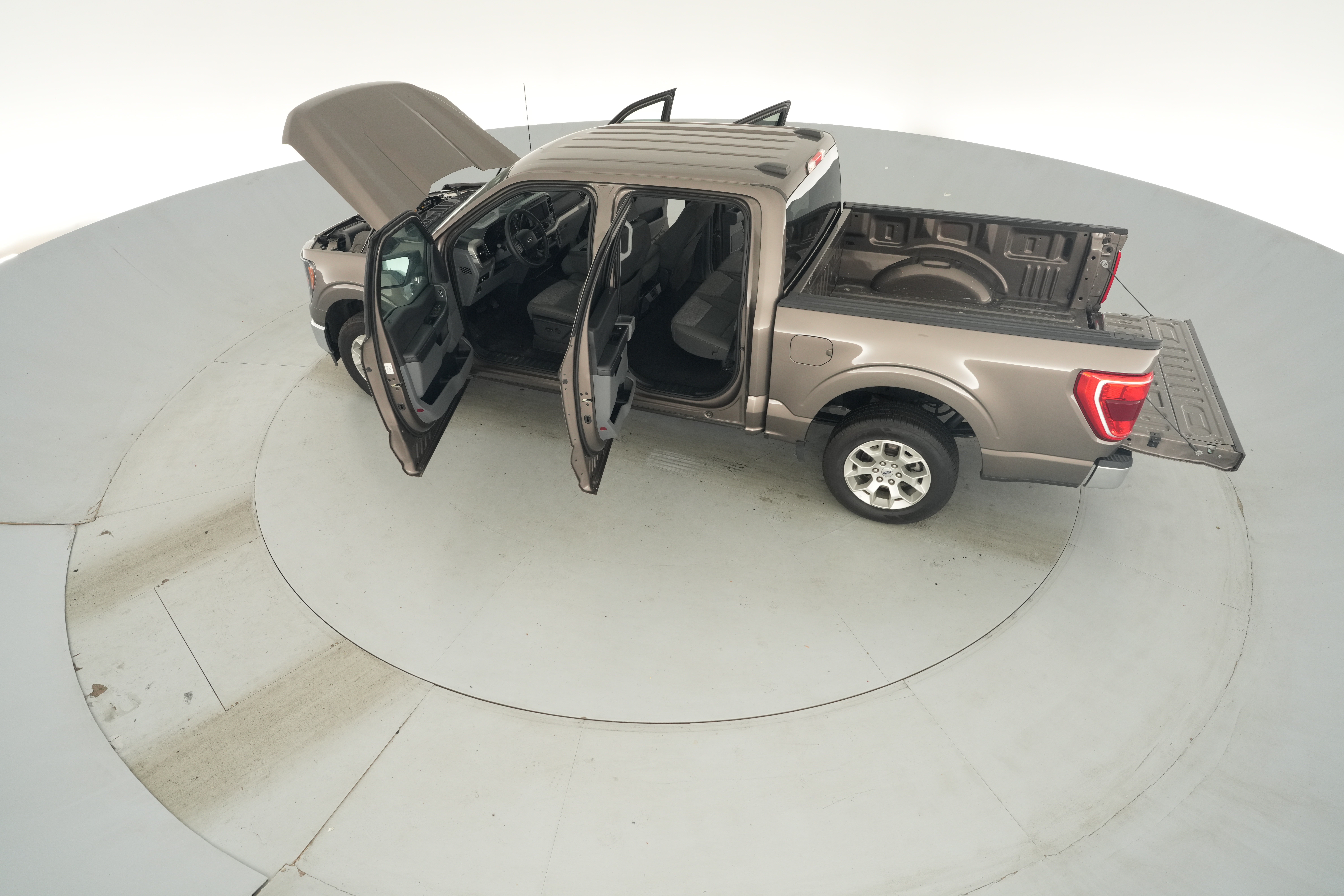 2023 Ford F-150 XLT - Photo 38