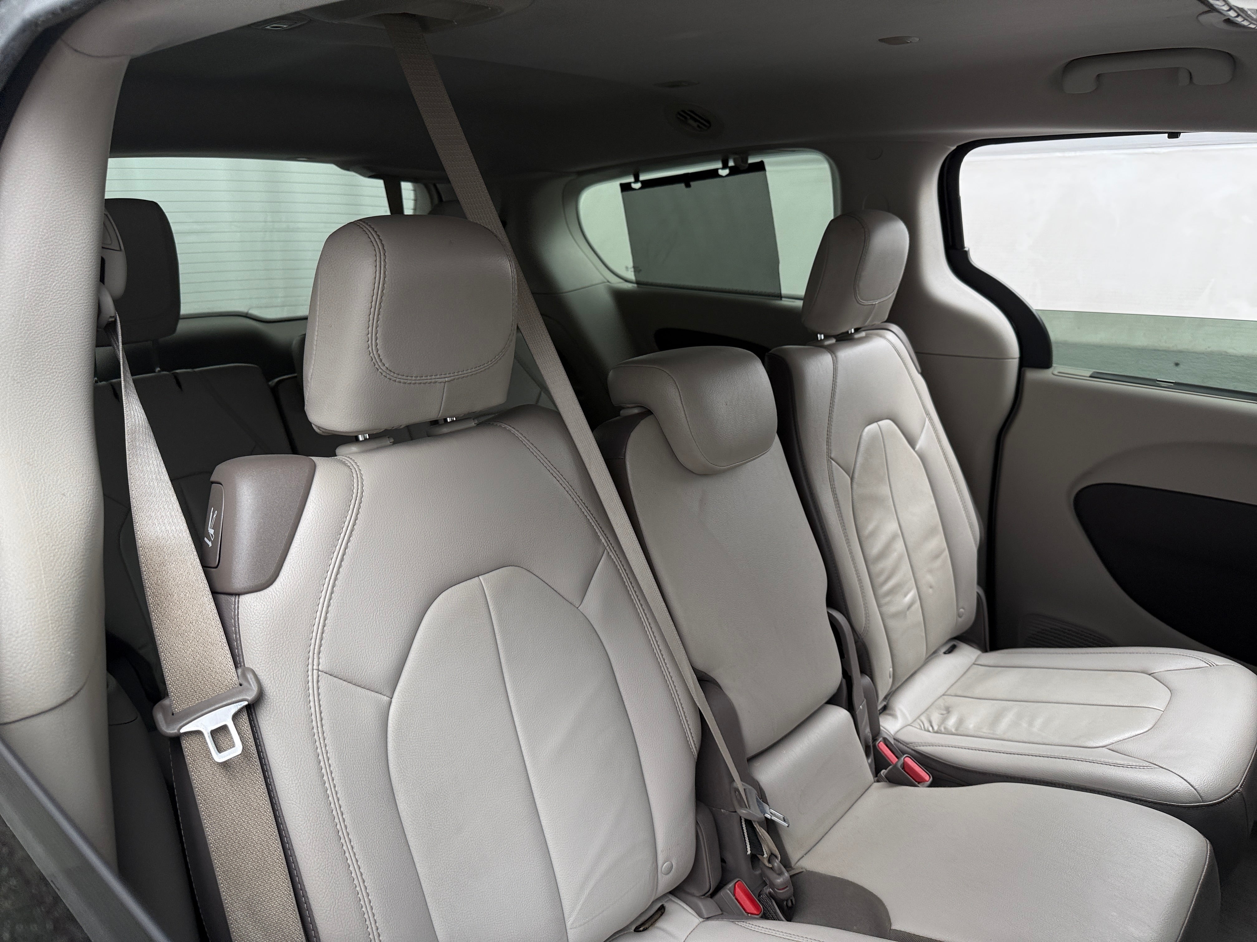 2017 Chrysler Pacifica Touring-L