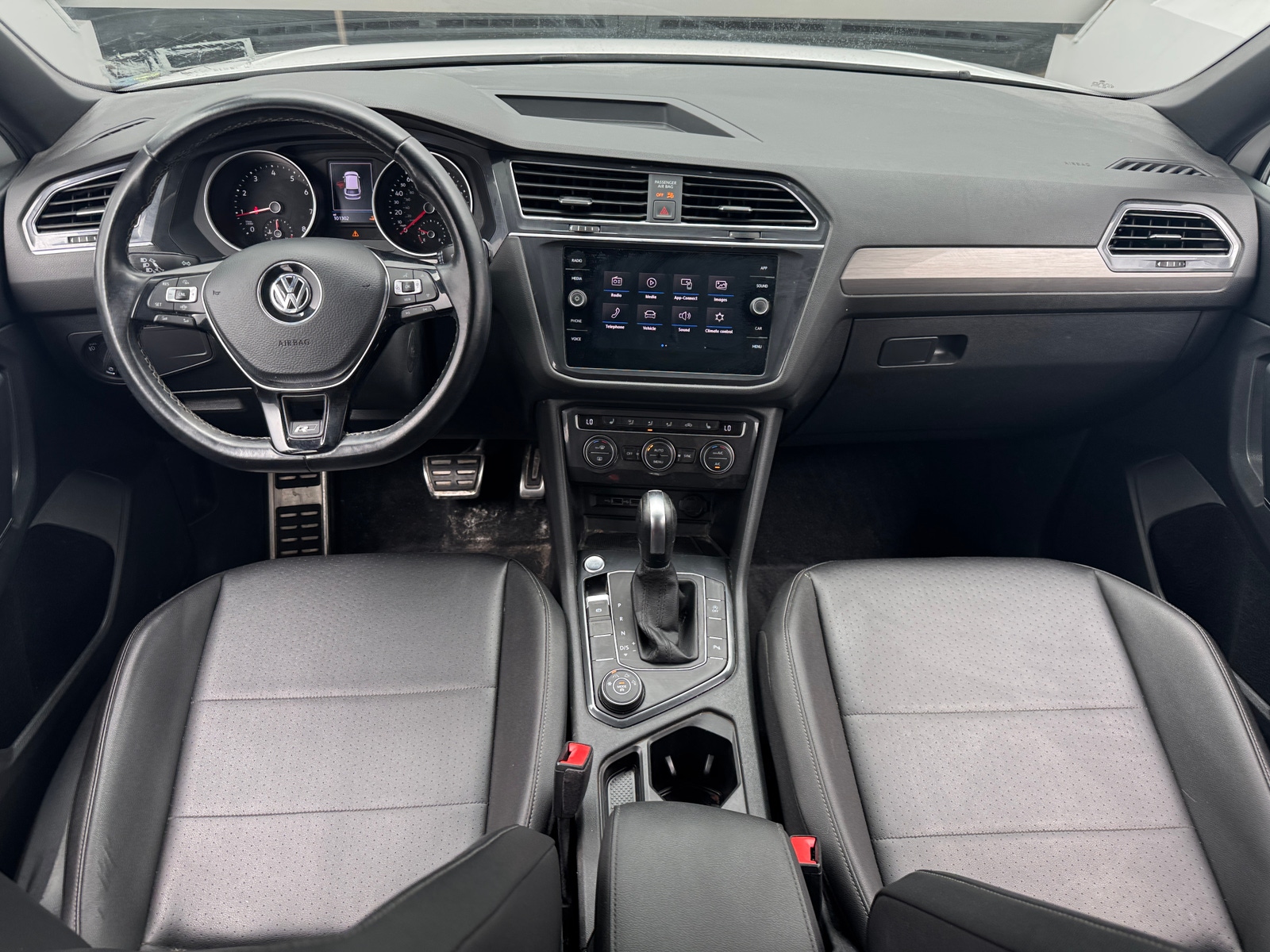 Thumbnail: 2020 Volkswagen Tiguan - 2