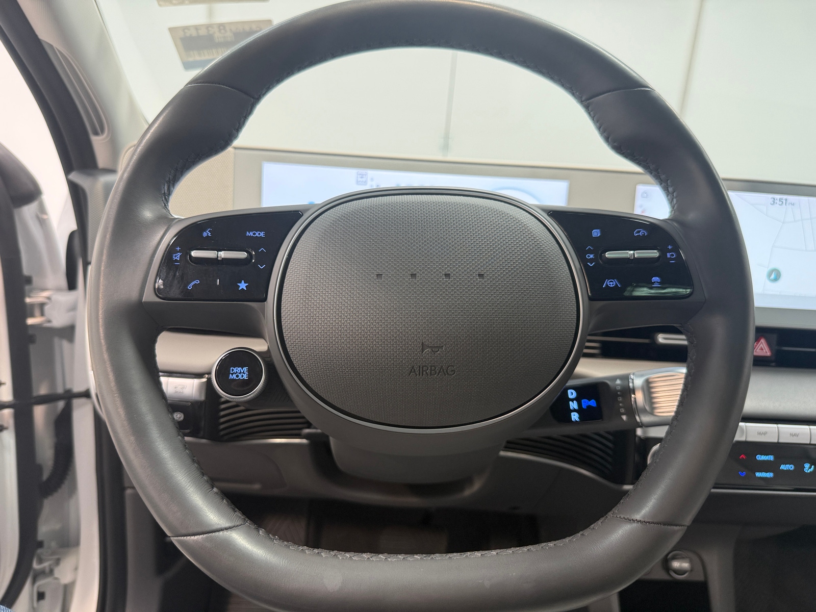 Thumbnail: 2023 Hyundai Ioniq 5 - 4