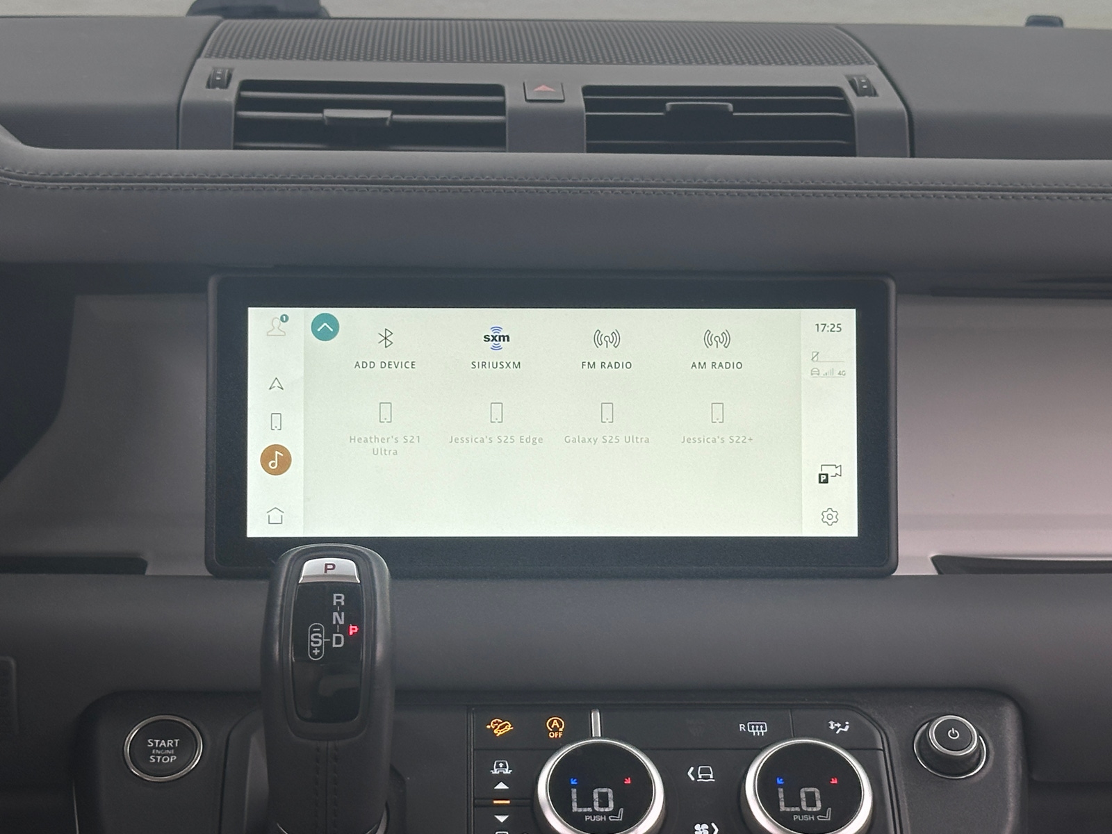 Thumbnail: 2023 Land Rover Defender - 3