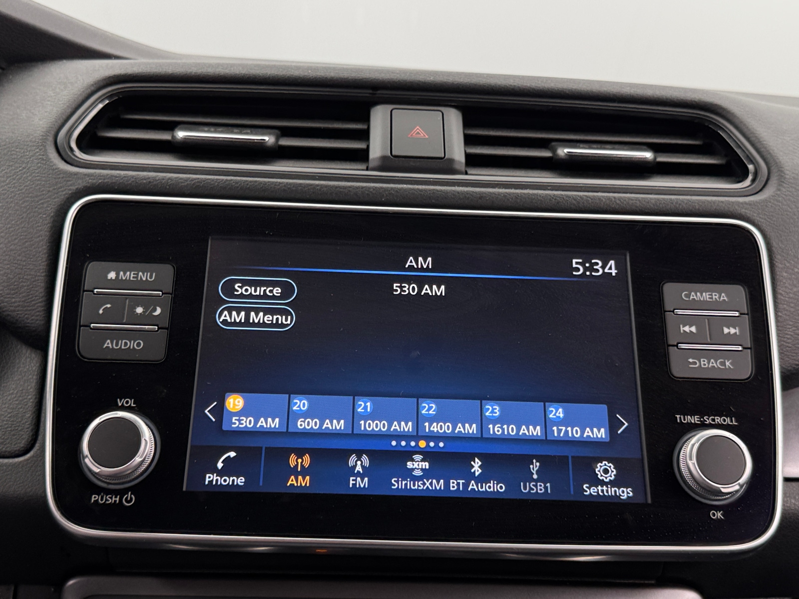 Thumbnail: 2023 Nissan Leaf - 4