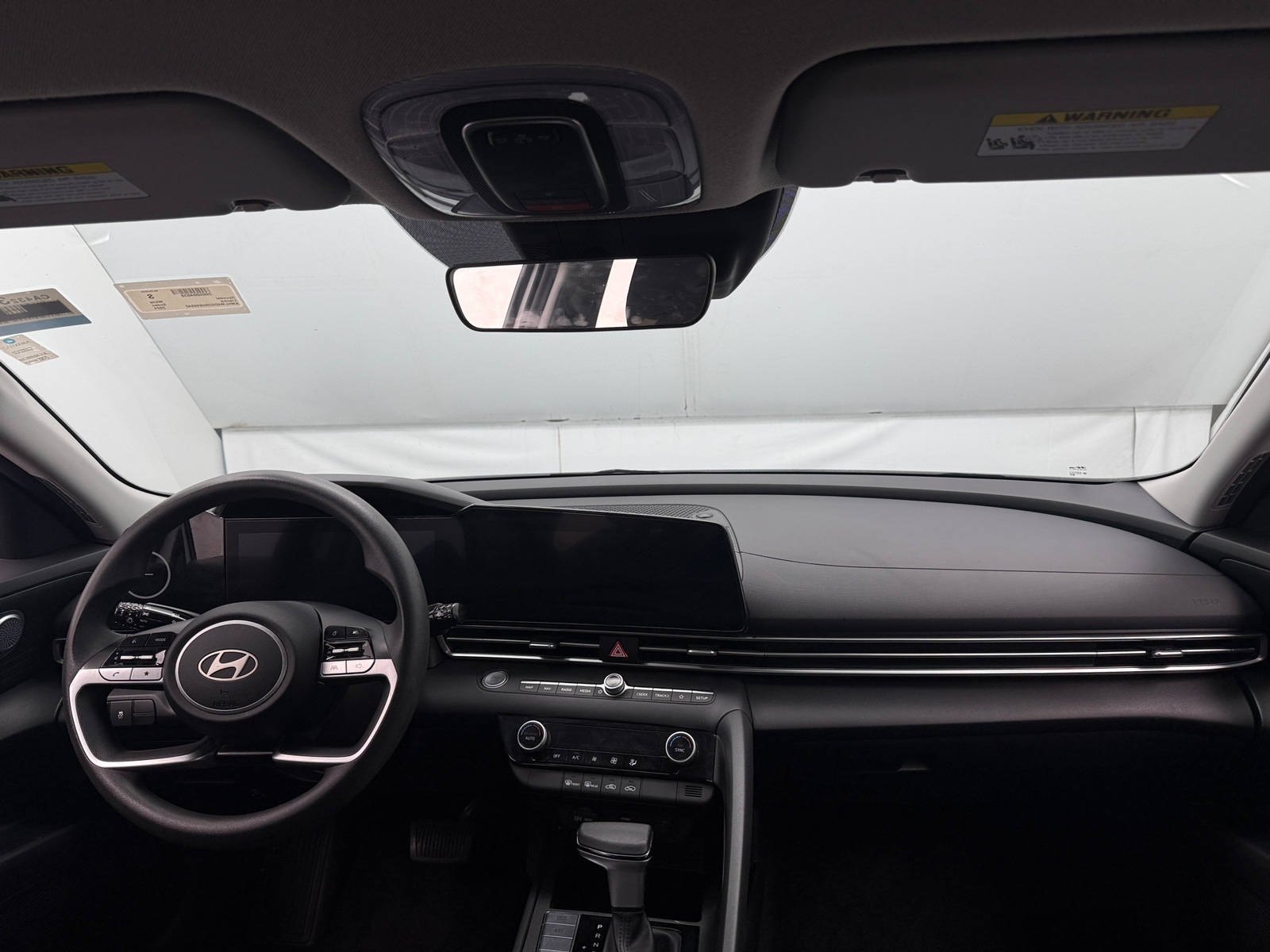 Thumbnail: 2024 Hyundai Elantra - 3