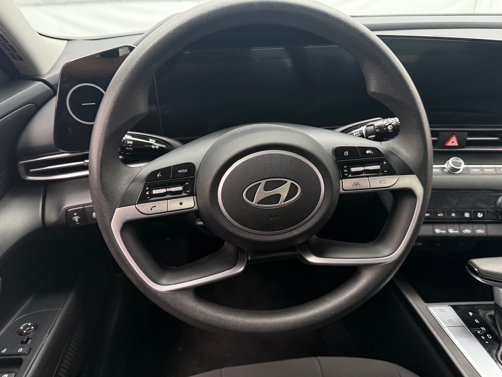 Thumbnail: 2024 Hyundai Elantra - 5