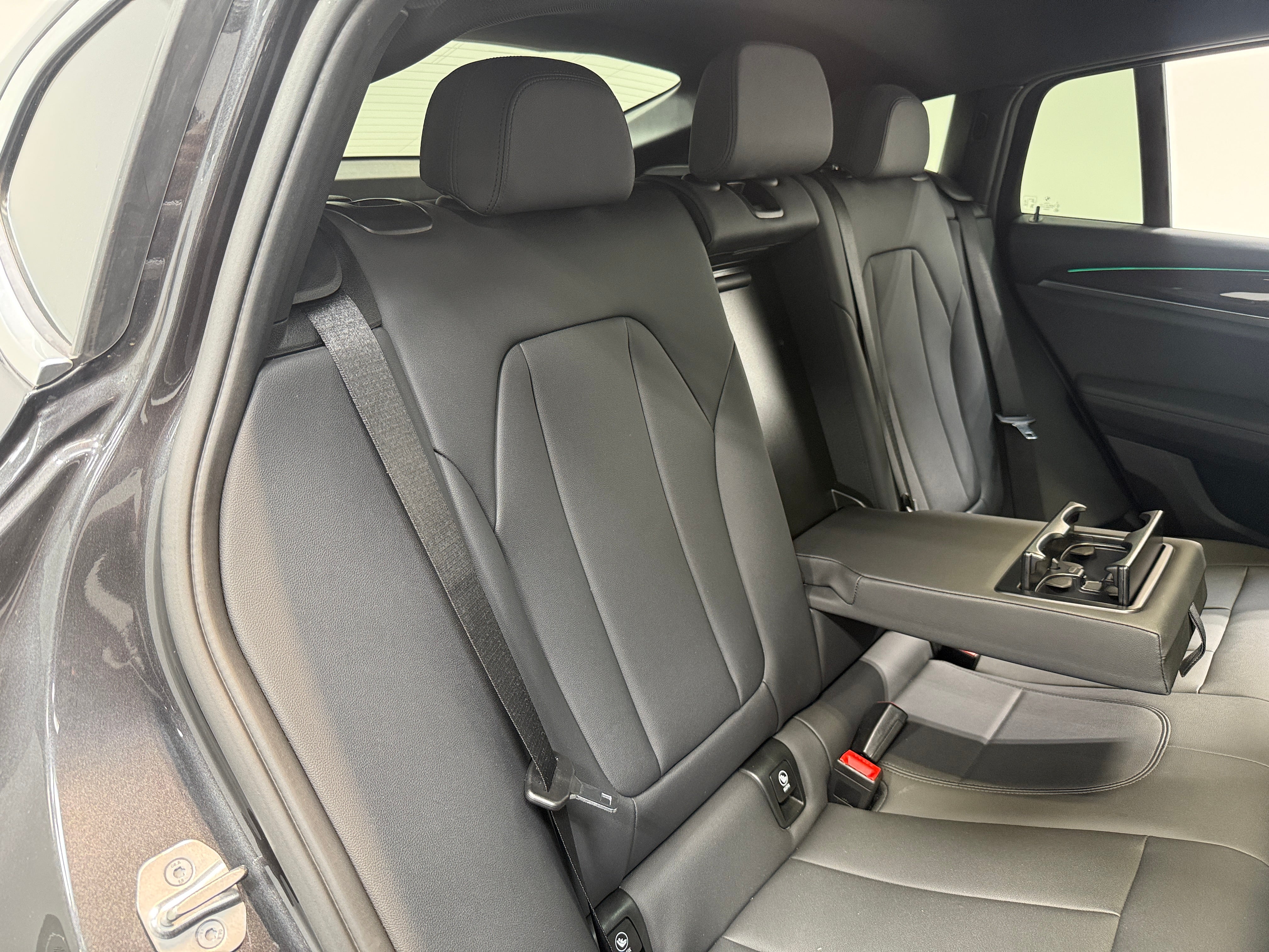 2021 BMW X4 30i - Photo 5