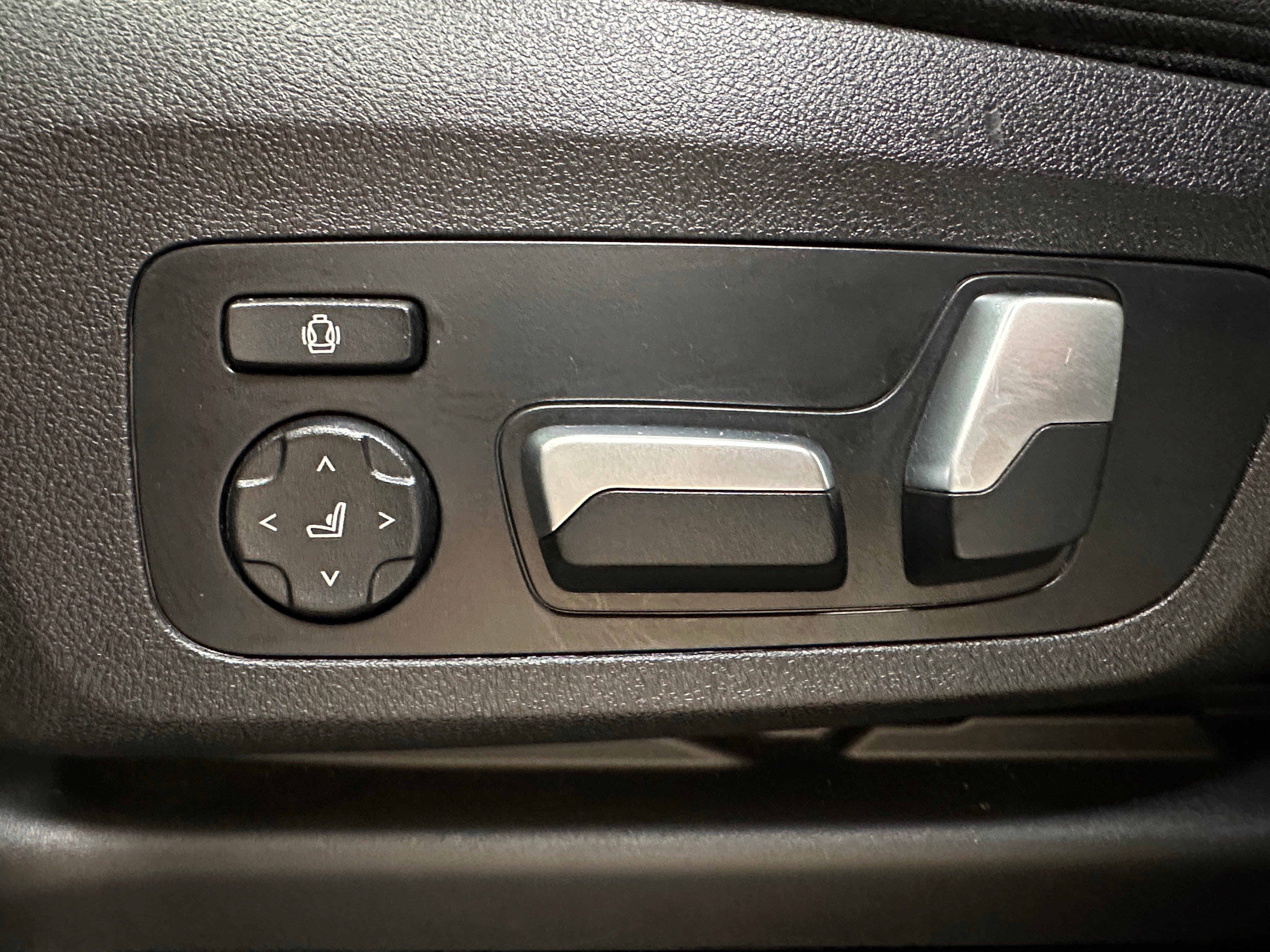 2021 BMW X4 30i - Photo 11