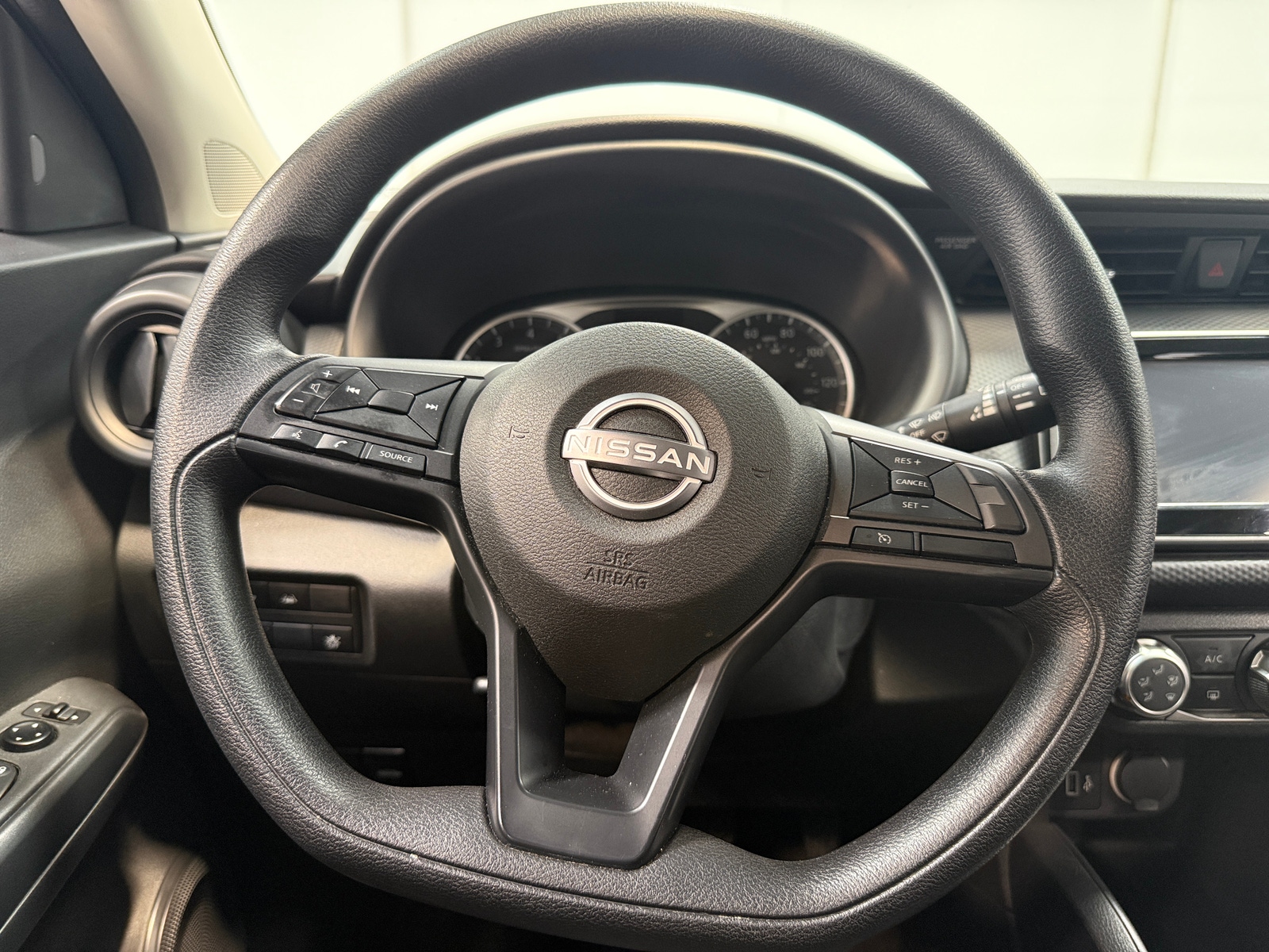 Thumbnail: 2024 Nissan Kicks - 5