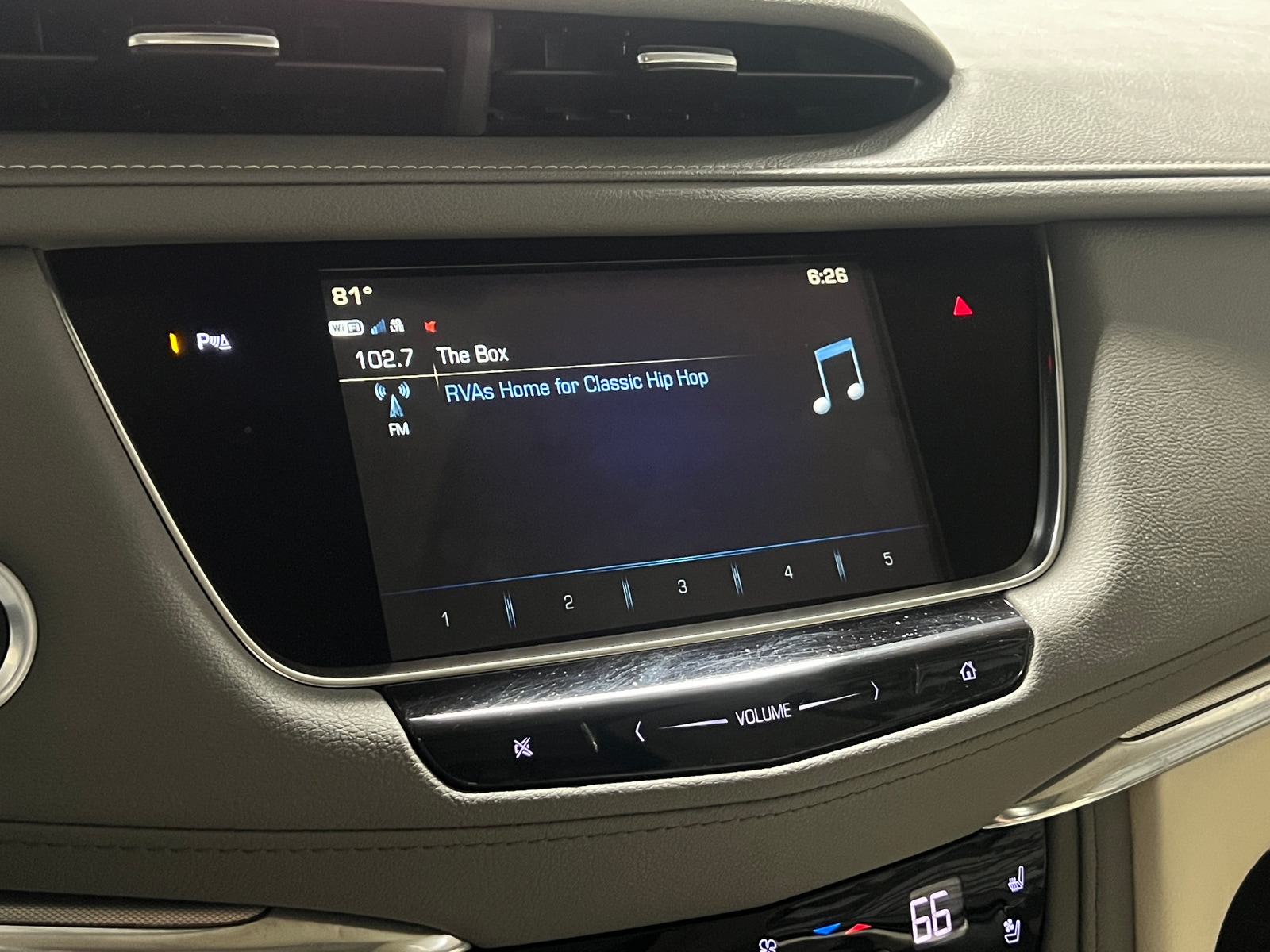 Thumbnail: 2019 Cadillac XT5 - 3
