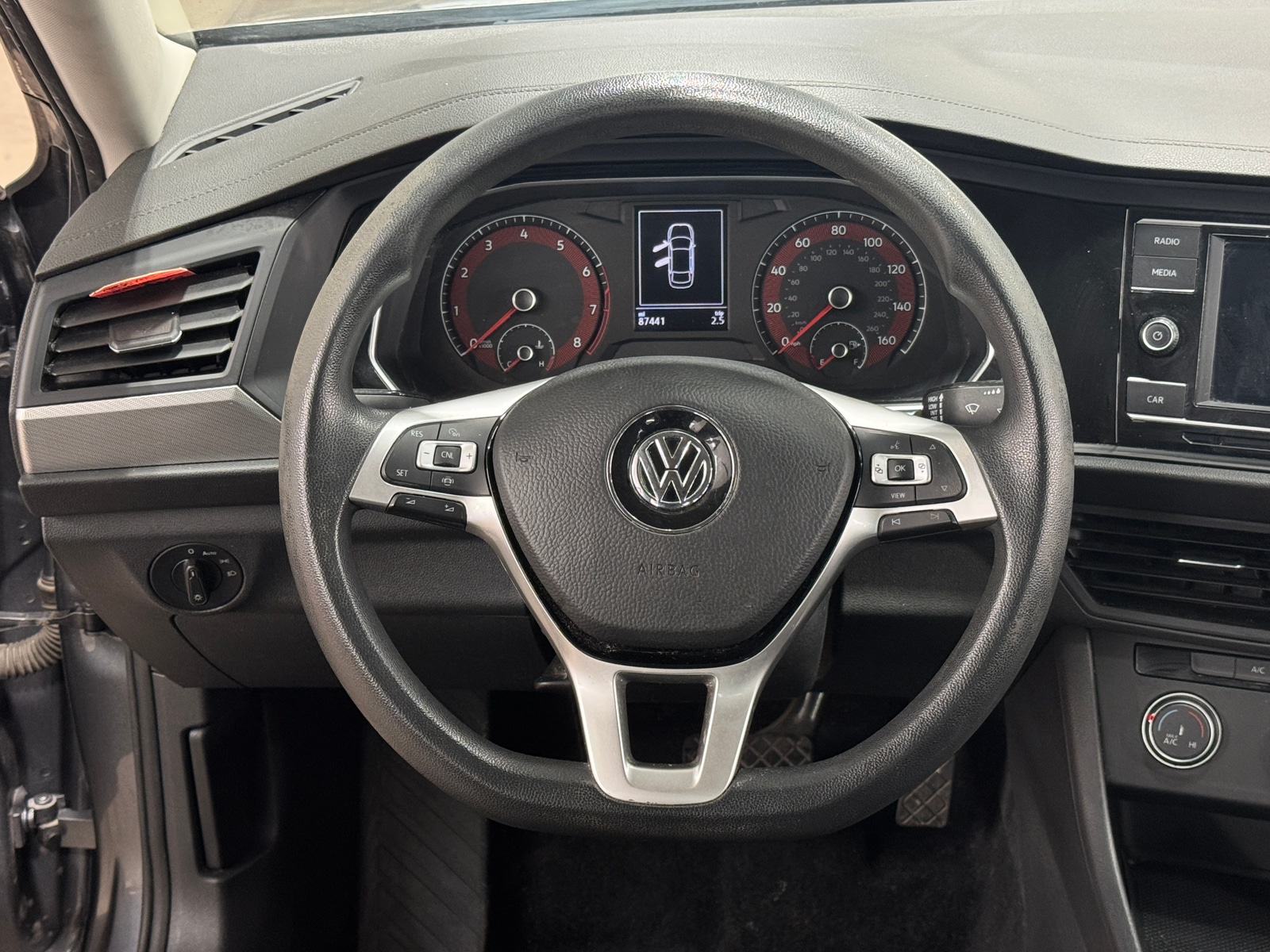 Thumbnail: 2019 Volkswagen Jetta - 5