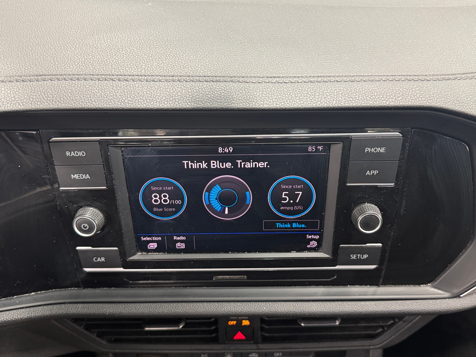 Thumbnail: 2019 Volkswagen Jetta - 4