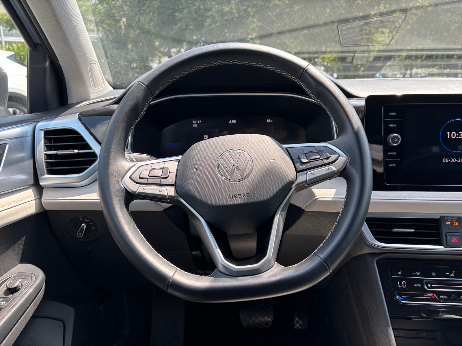 Thumbnail: 2025 Volkswagen Taos - 5
