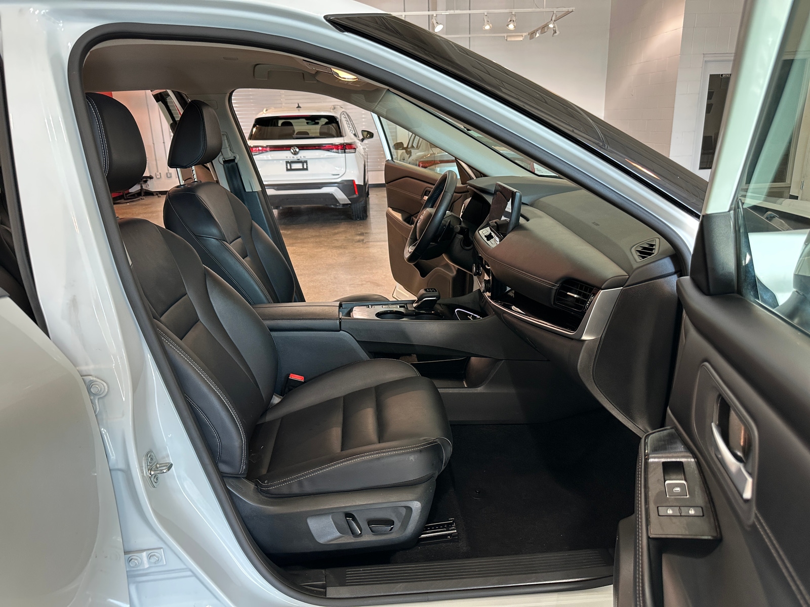 Thumbnail: 2026 Nissan Rogue - 2