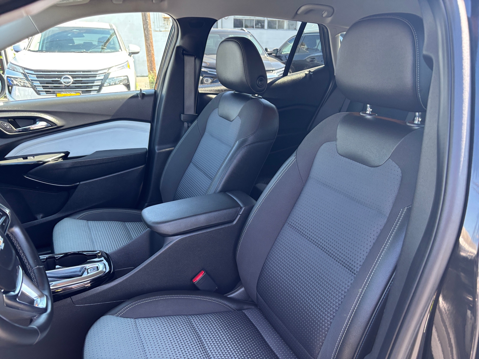 Thumbnail: 2025 Chevrolet Trax - 2