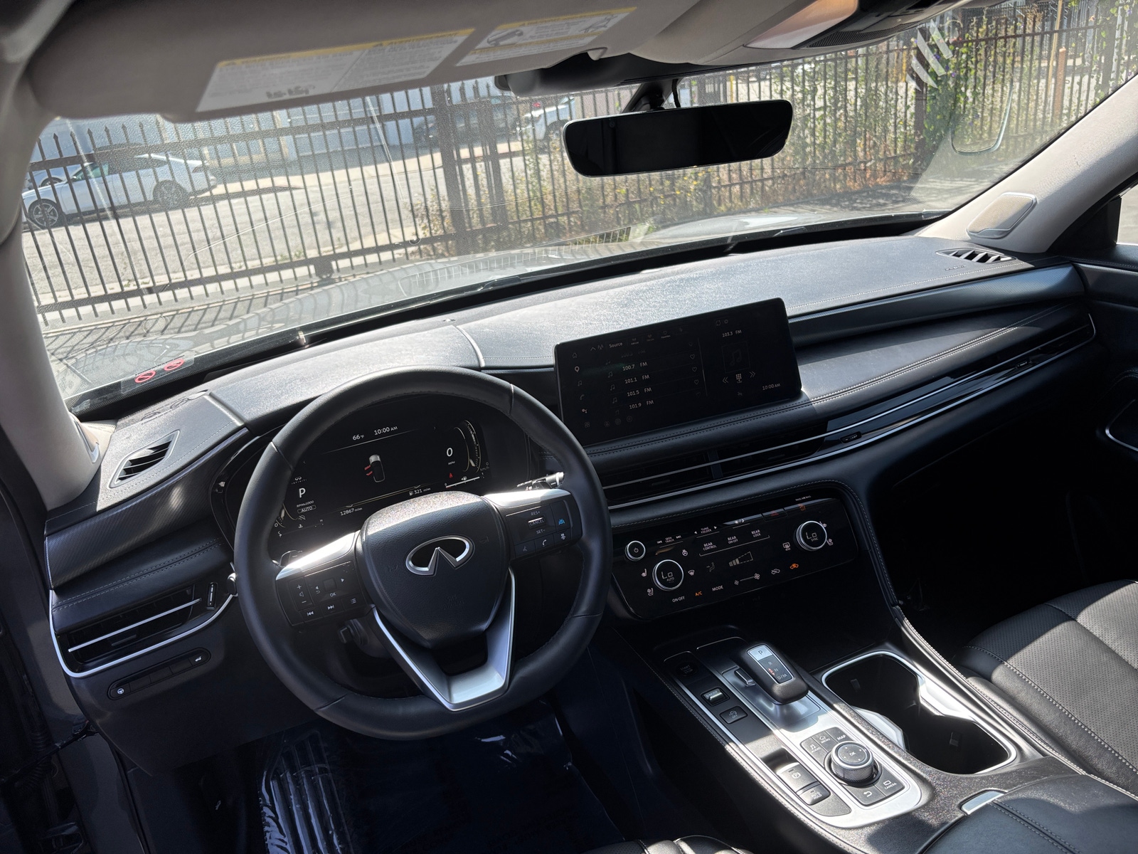 Thumbnail: 2026 INFINITI QX60 - 3