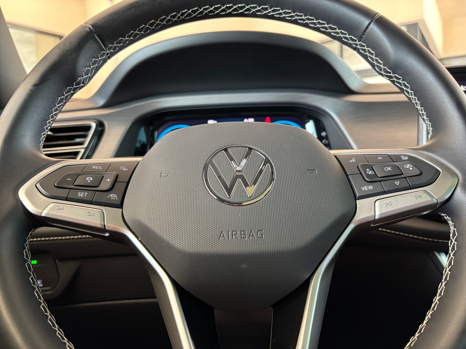 Thumbnail: 2026 Volkswagen Atlas - 4