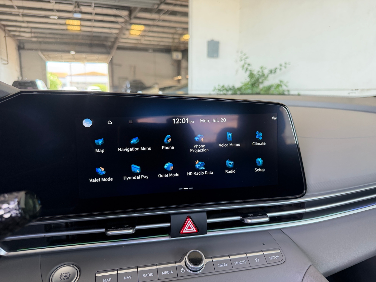 Thumbnail: 2025 Hyundai Elantra - 4