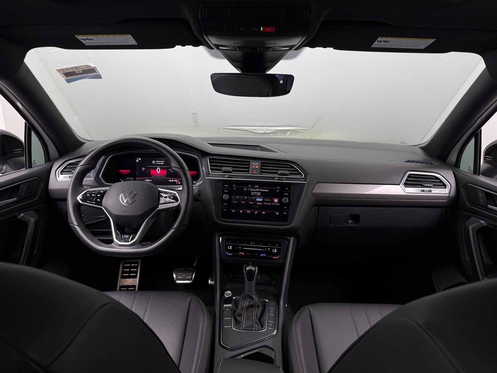 Thumbnail: 2023 Volkswagen Tiguan - 2