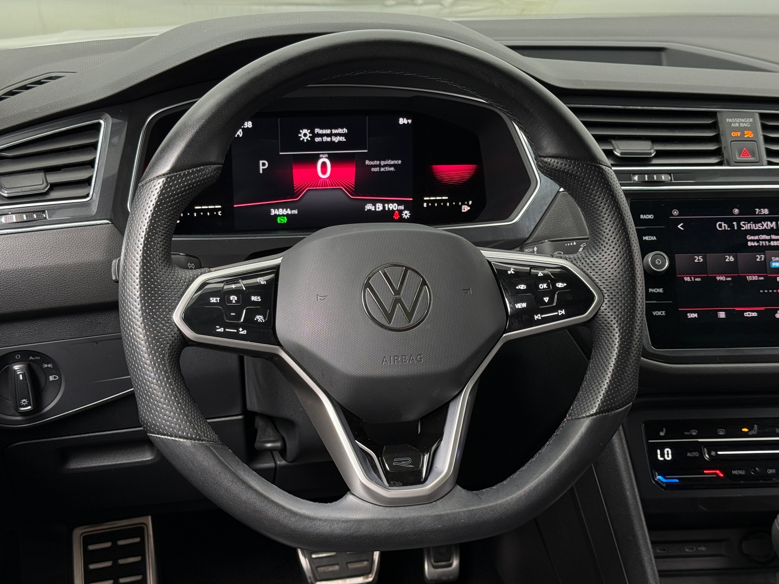Thumbnail: 2023 Volkswagen Tiguan - 4