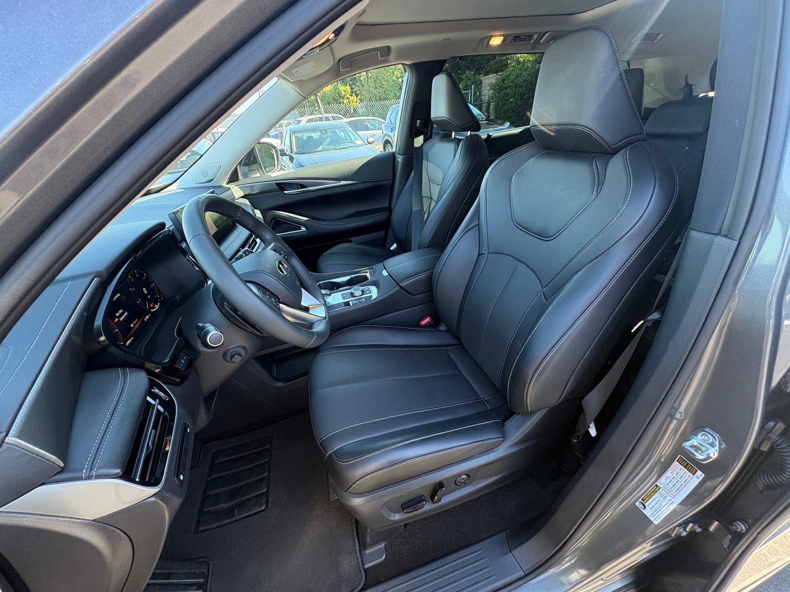 Thumbnail: 2026 INFINITI QX60 - 2
