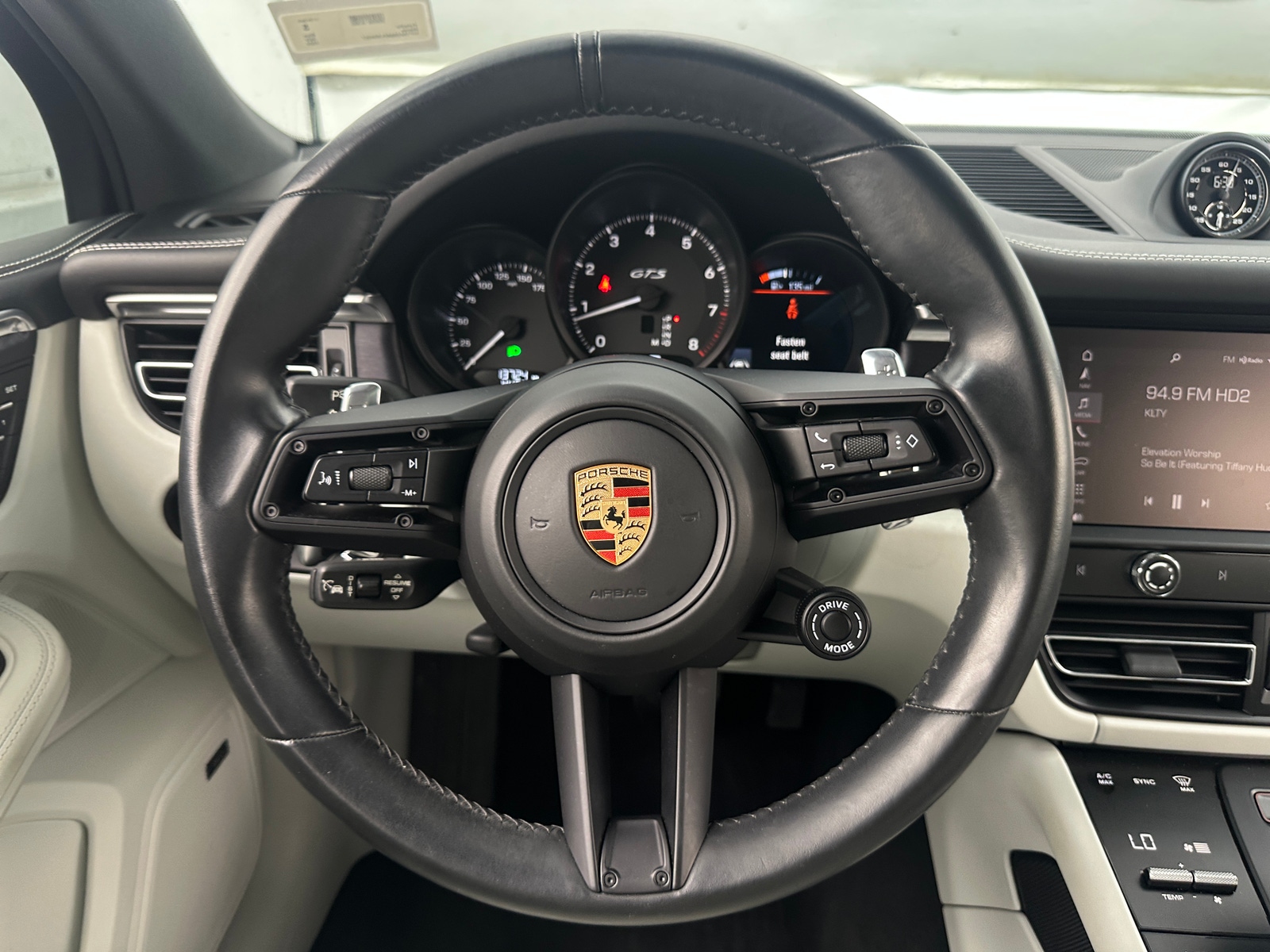 Thumbnail: 2023 Porsche Macan - 4