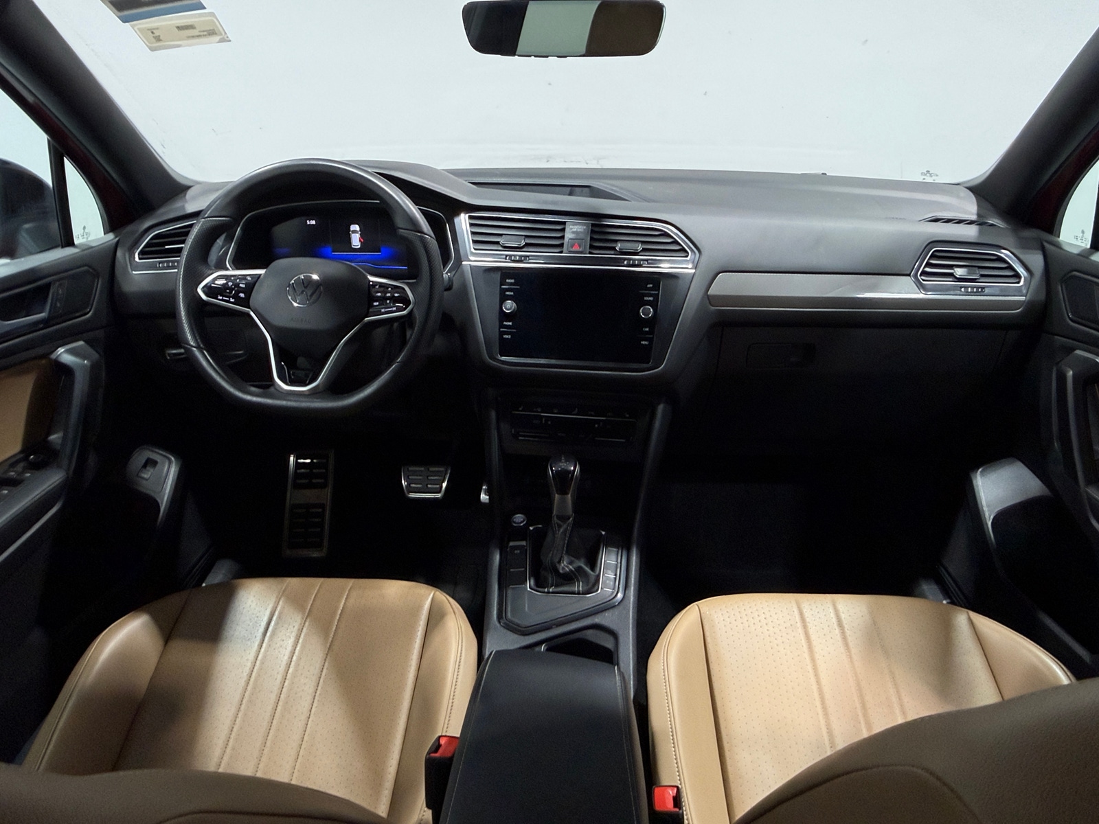 Thumbnail: 2024 Volkswagen Tiguan - 2