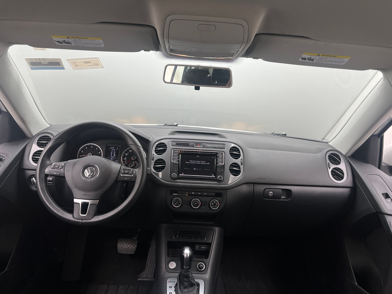 Thumbnail: 2017 Volkswagen Tiguan - 3