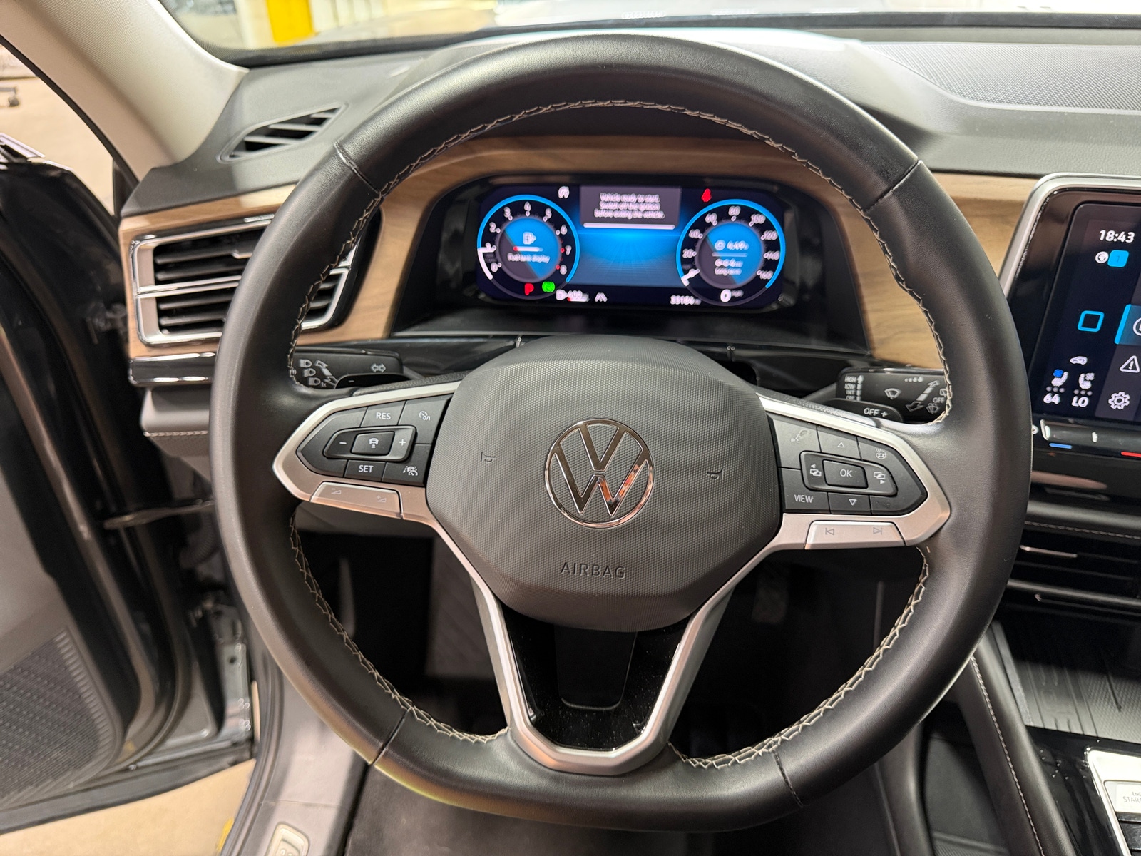 Thumbnail: 2025 Volkswagen Atlas - 4