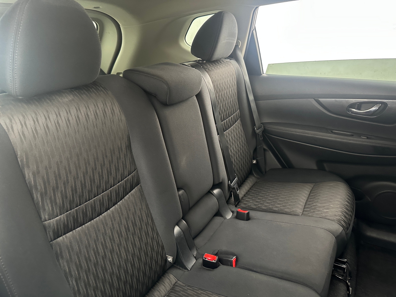 Thumbnail: 2017 Nissan Rogue - 6