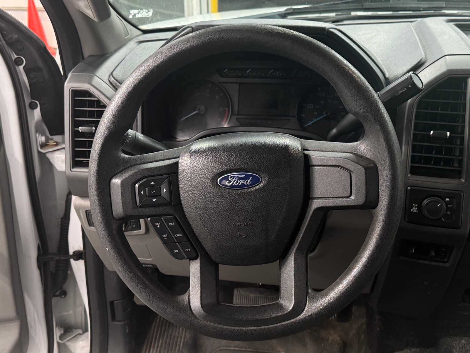 Thumbnail: 2017 Ford Econoline - 5