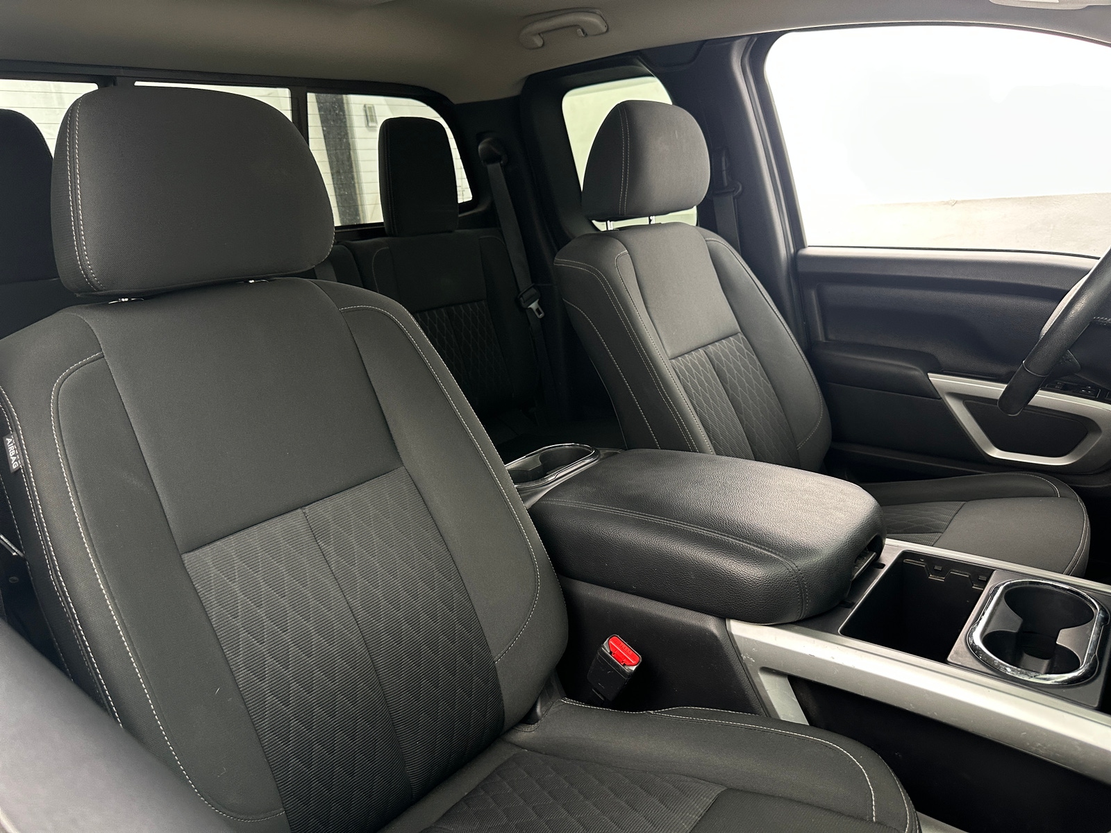 Thumbnail: 2019 Nissan Titan - 2