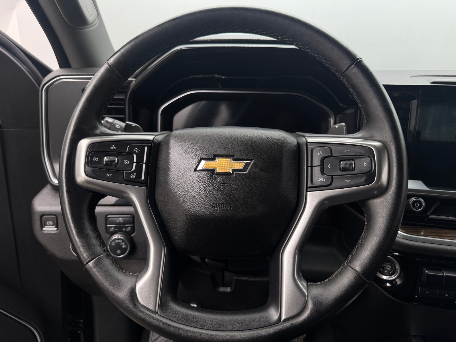 Thumbnail: 2023 Chevrolet Silverado 1500 - 5