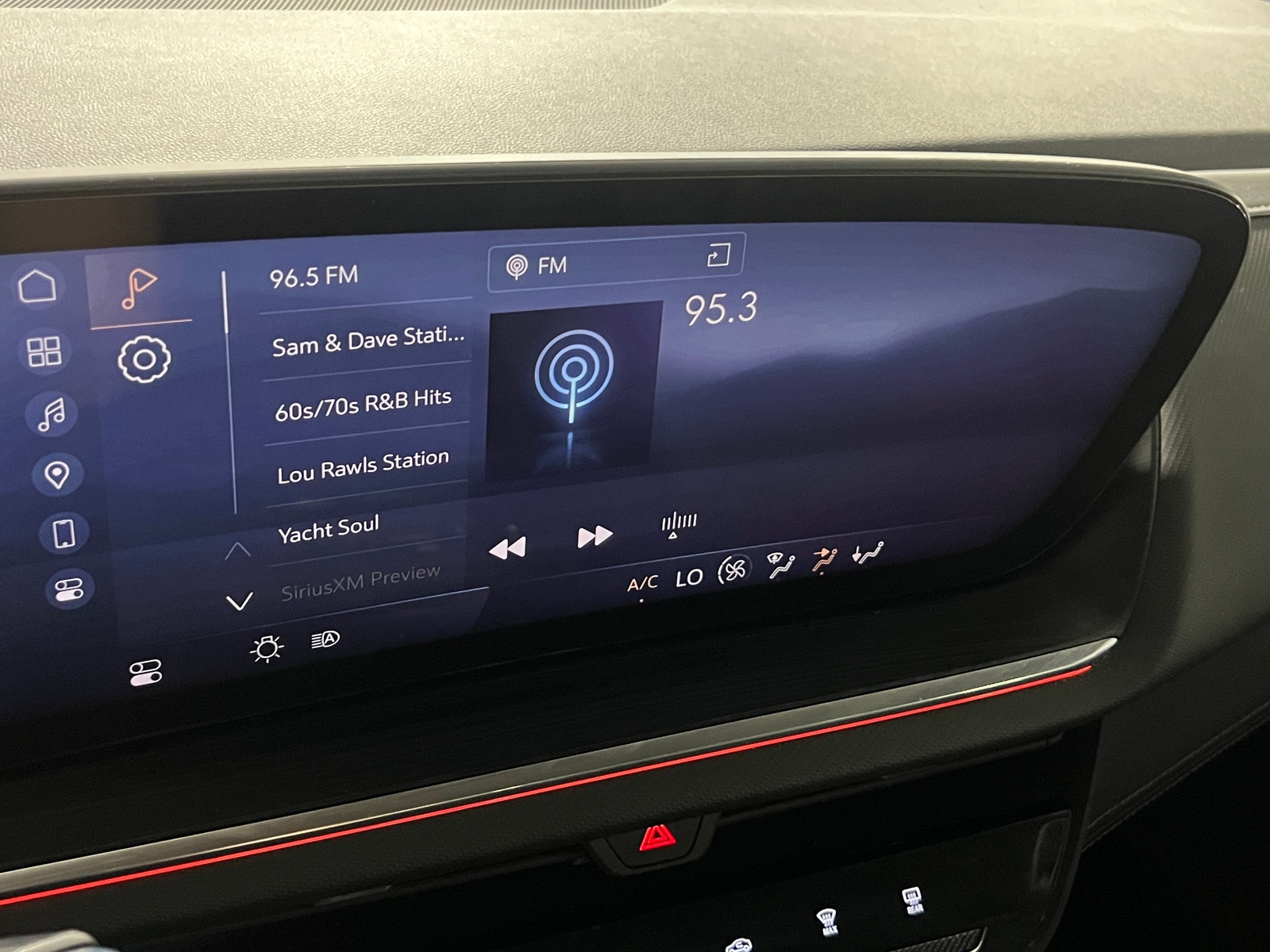 Thumbnail: 2024 Buick Envision - 3