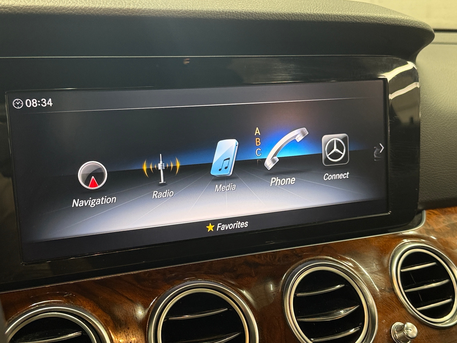 Thumbnail: 2019 Mercedes-Benz E-Class - 3