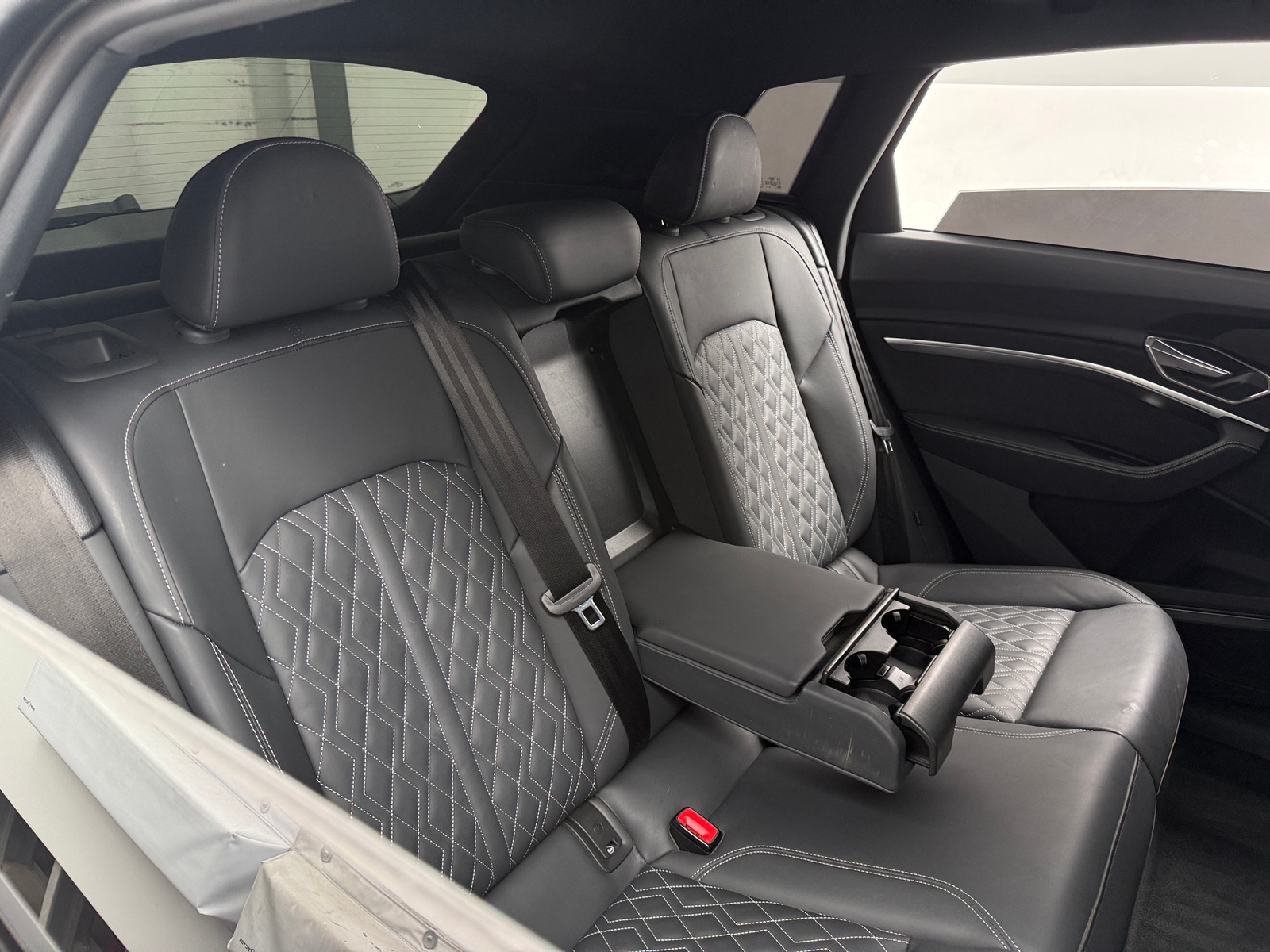 Thumbnail: 2024 Audi SQ8 e-tron - 5