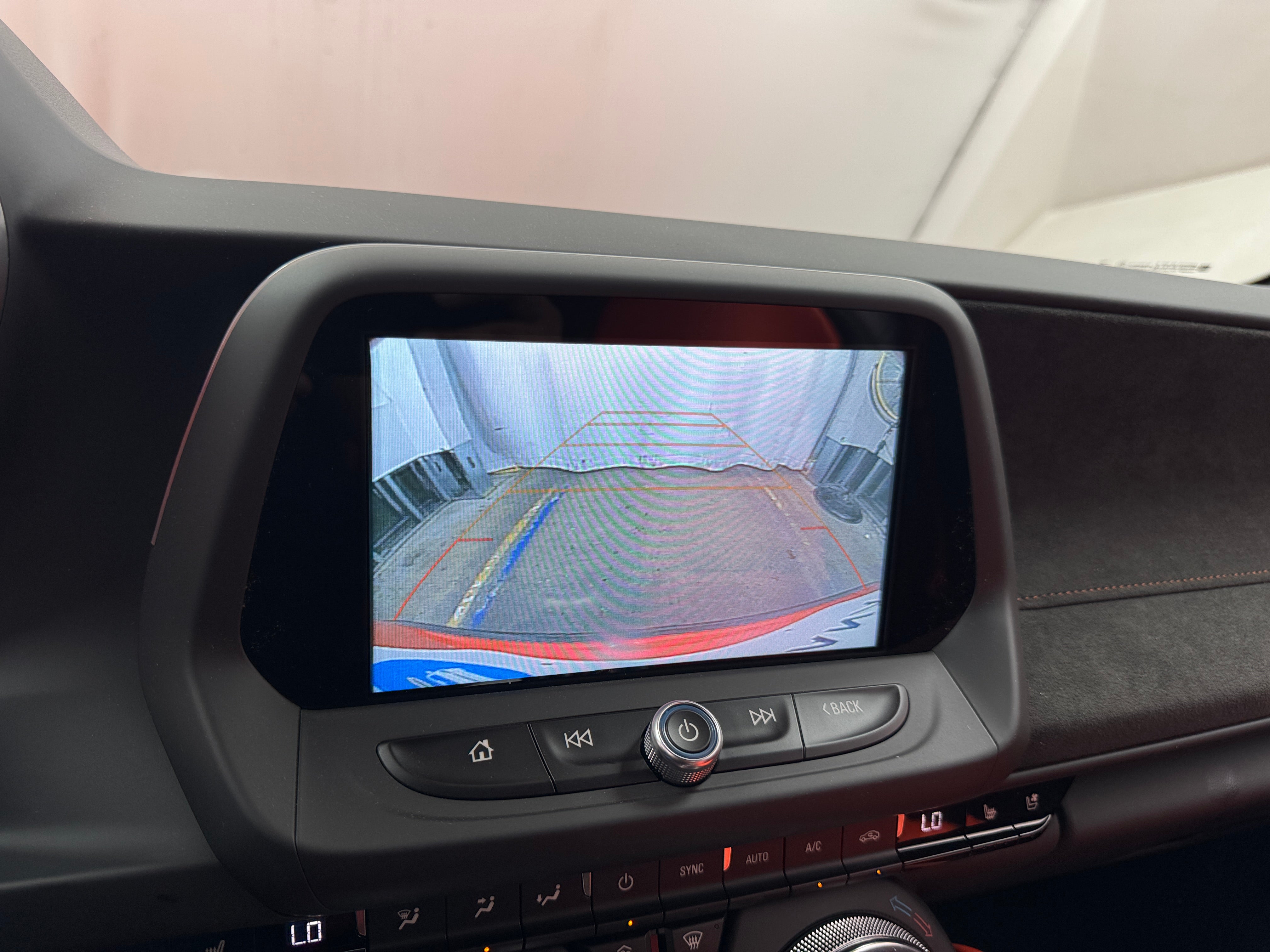2018 Chevrolet Camaro 2LT - Photo 13