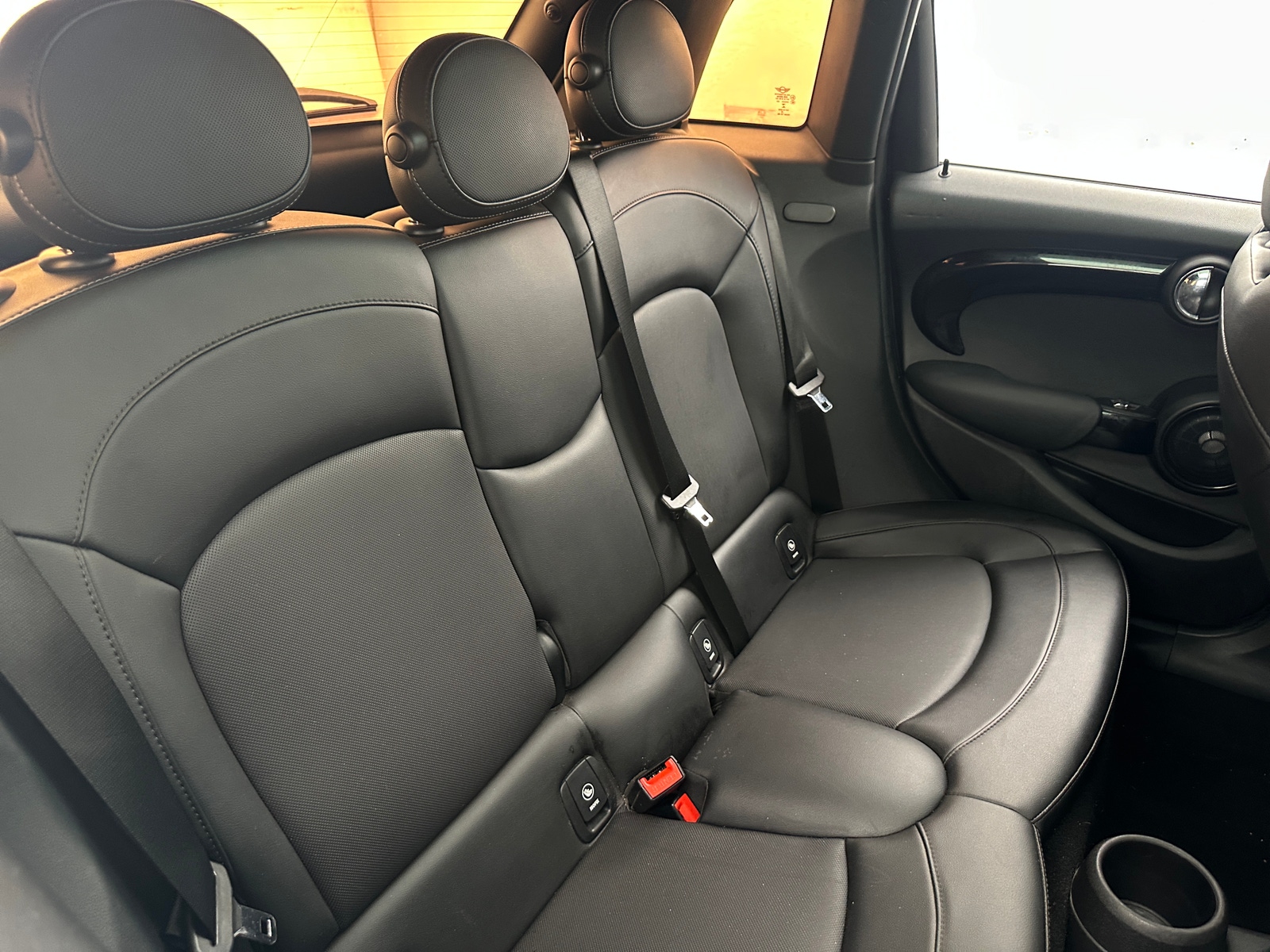 Thumbnail: 2017 MINI Cooper Hardtop - 5