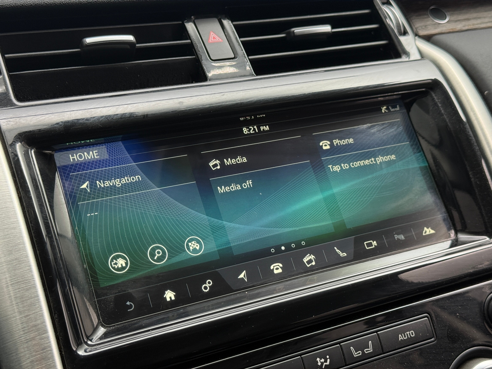 Thumbnail: 2017 Land Rover Discovery - 3
