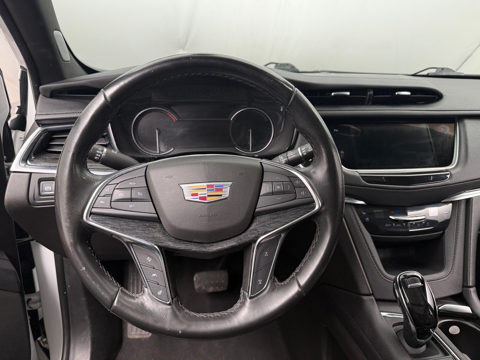 Thumbnail: 2023 Cadillac XT5 - 4