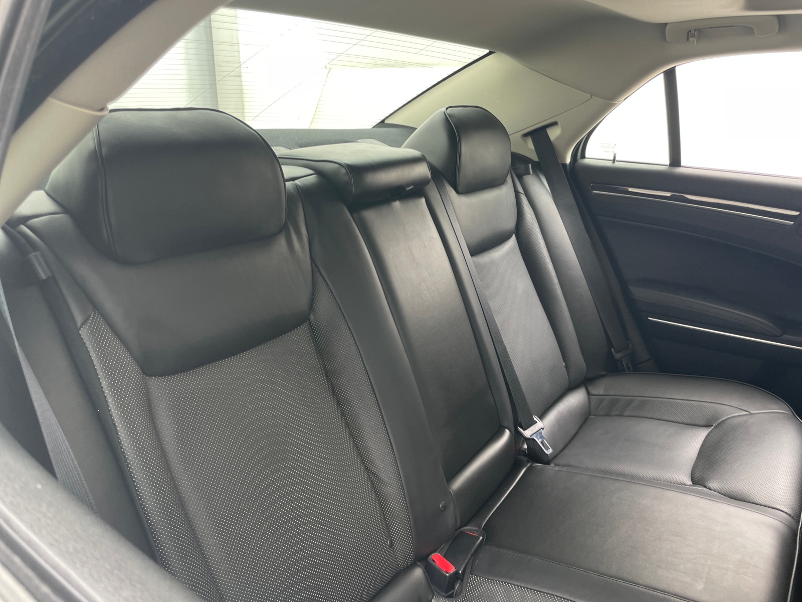 Thumbnail: 2018 Chrysler 300 - 5