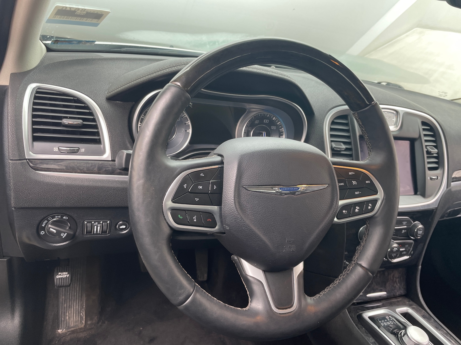 Thumbnail: 2018 Chrysler 300 - 4