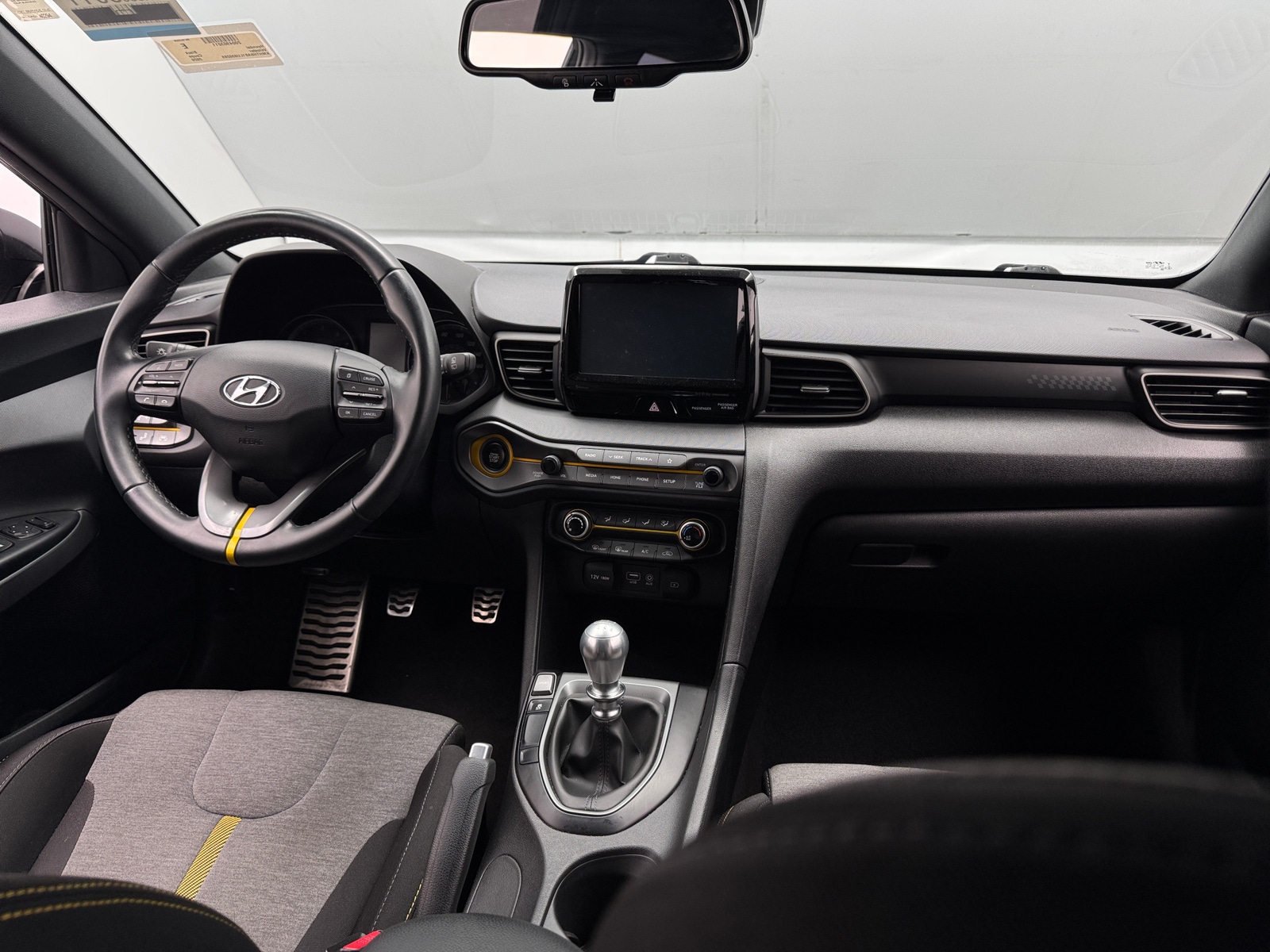 Thumbnail: 2020 Hyundai Veloster - 3