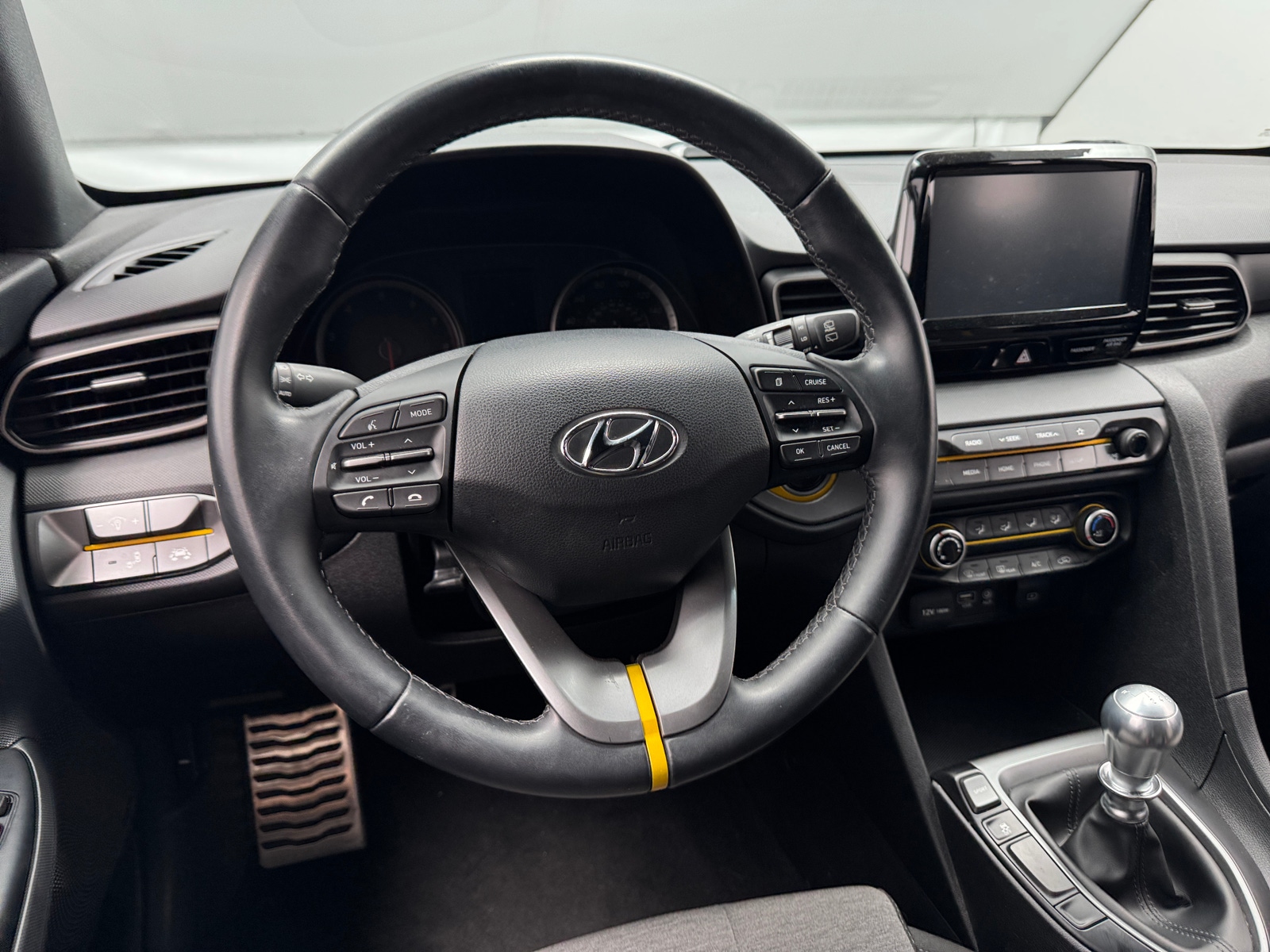 Thumbnail: 2020 Hyundai Veloster - 5