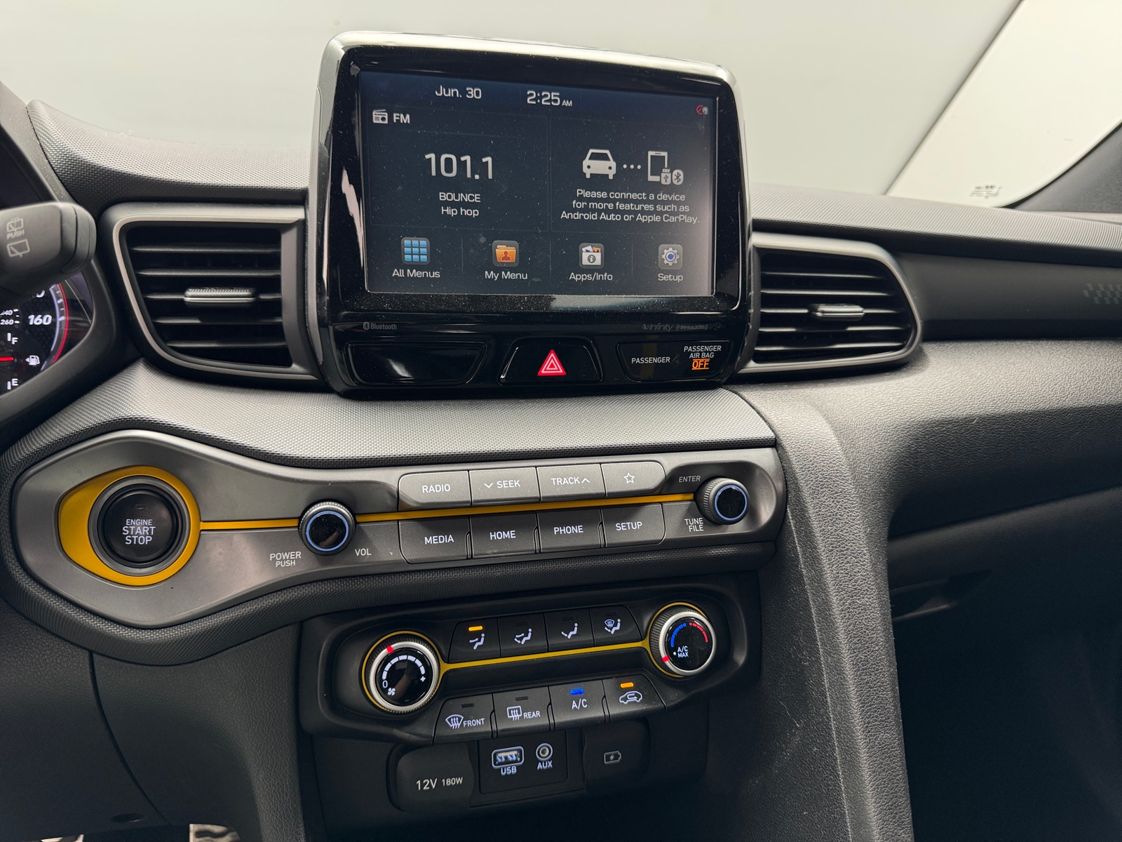 Thumbnail: 2020 Hyundai Veloster - 4