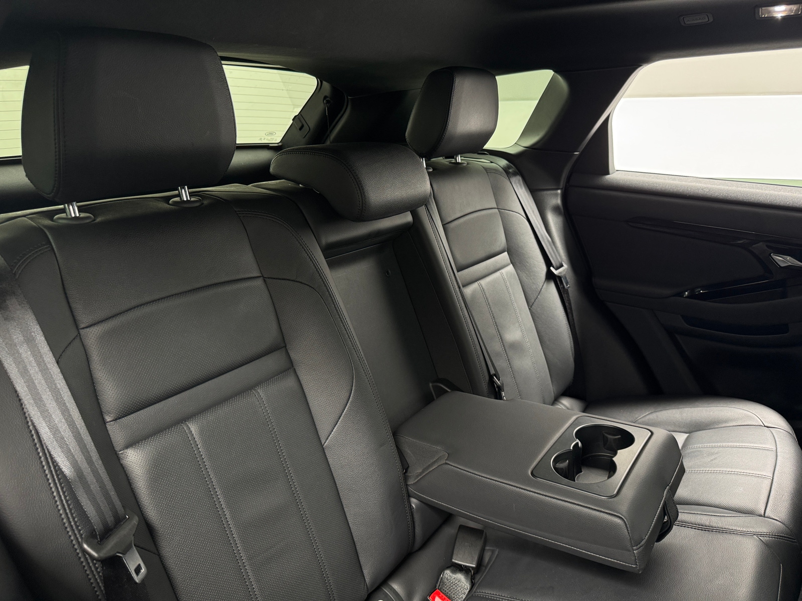 Thumbnail: 2024 Land Rover Range Rover Evoque - 5